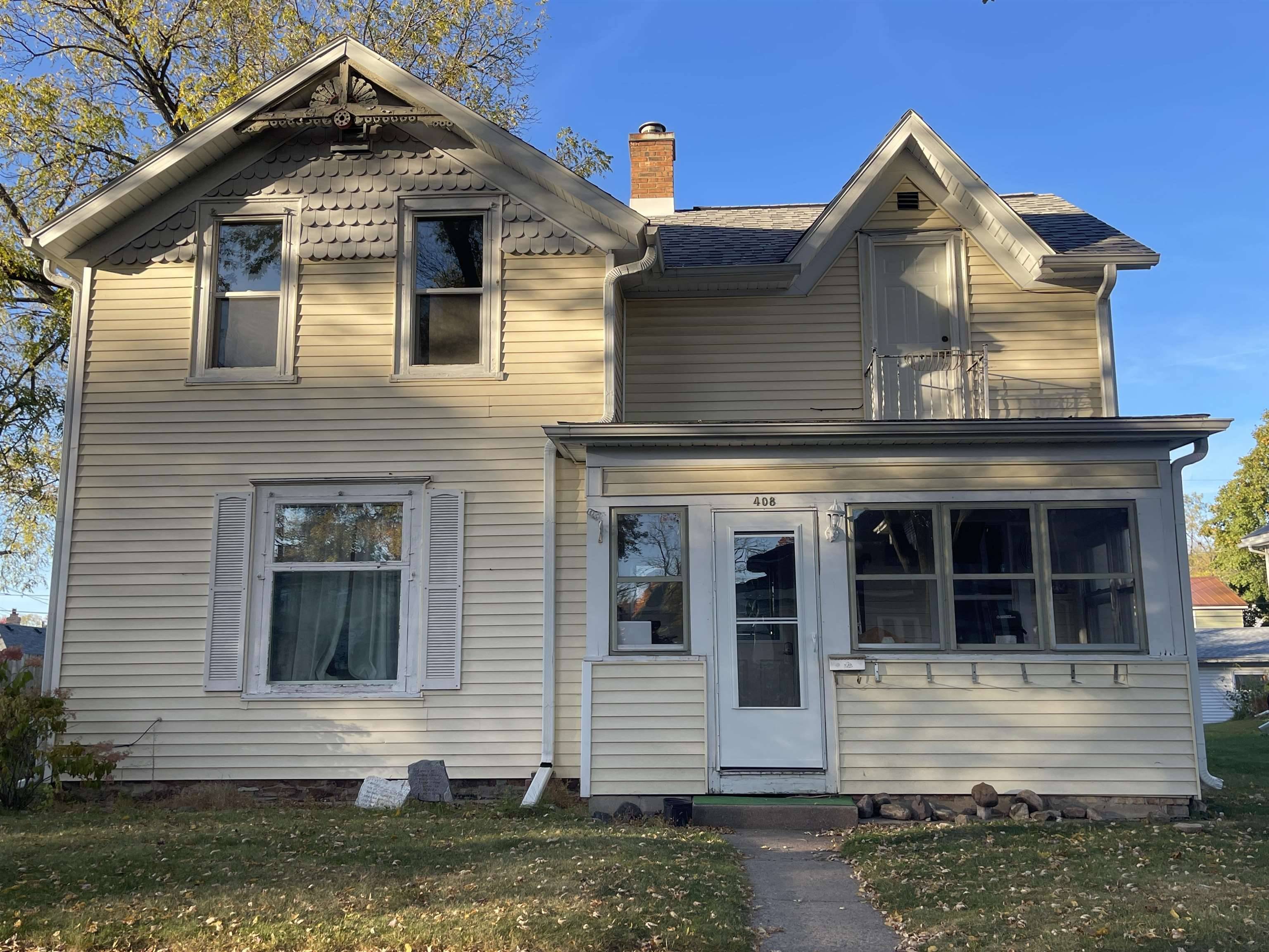 Baraboo, WI 53913,408 5th Avenue