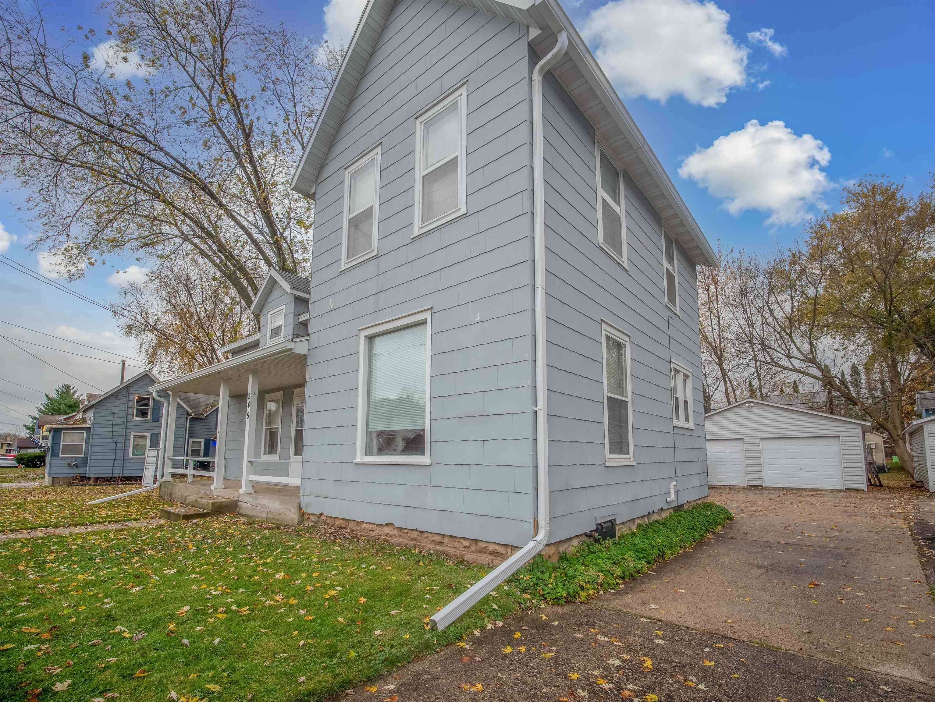 Beaver Dam, WI 53916,245 Walnut Street