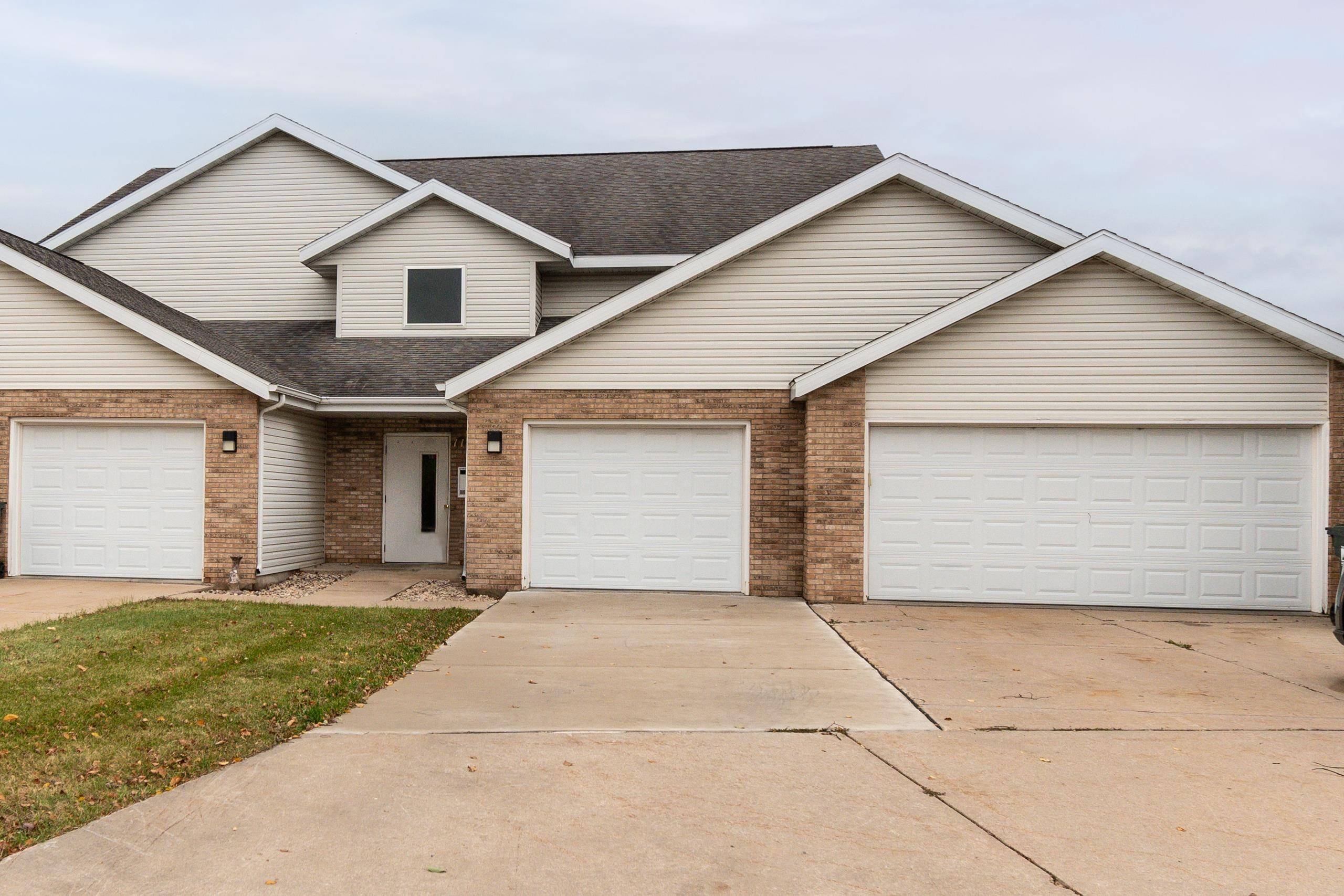 Sun Prairie, WI 53590,1121 Stonewood Crossing