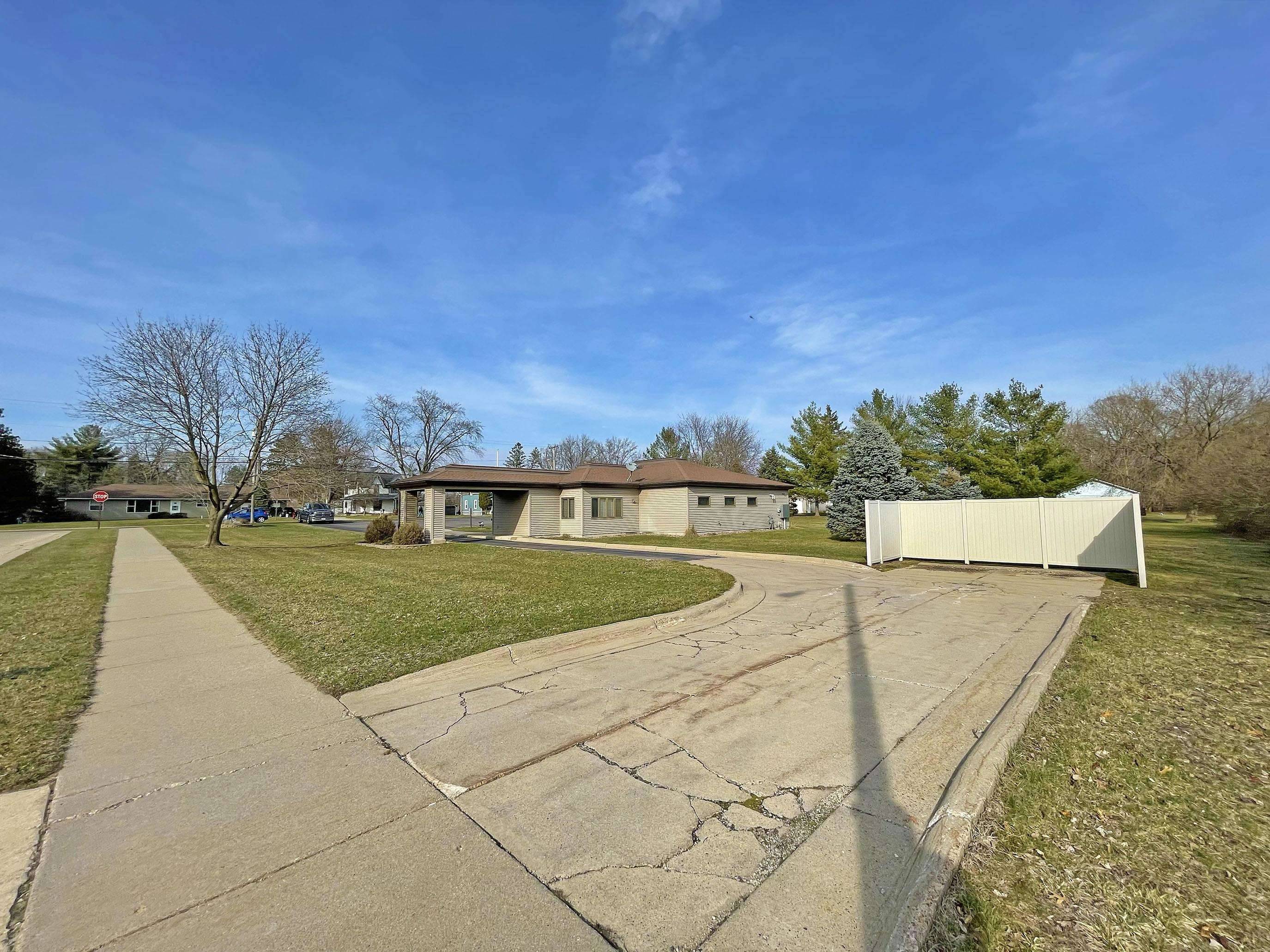 Pardeeville, WI 53954,102 GILLETTE Street
