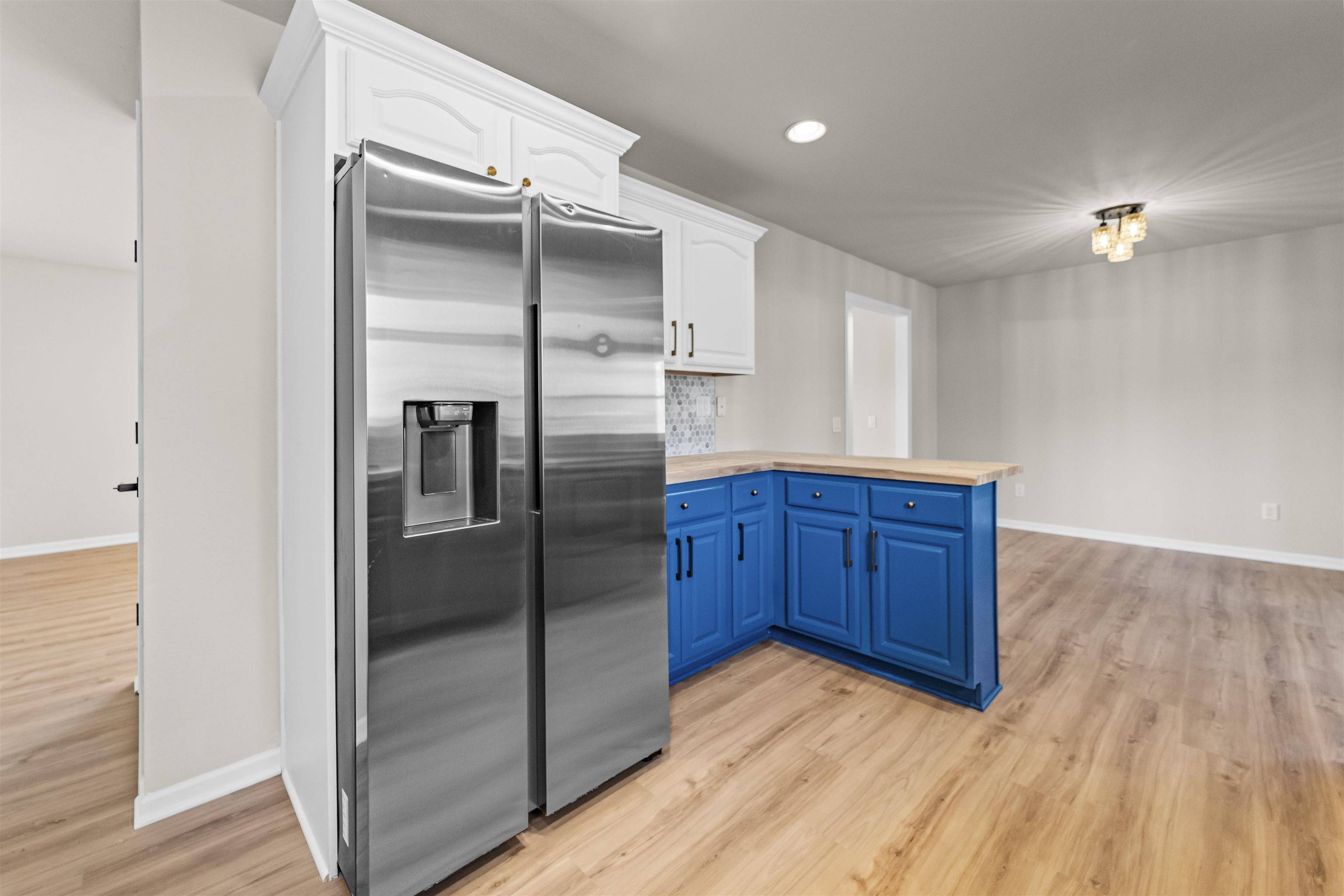 Middleton, WI 53562,7010 Donna Drive
