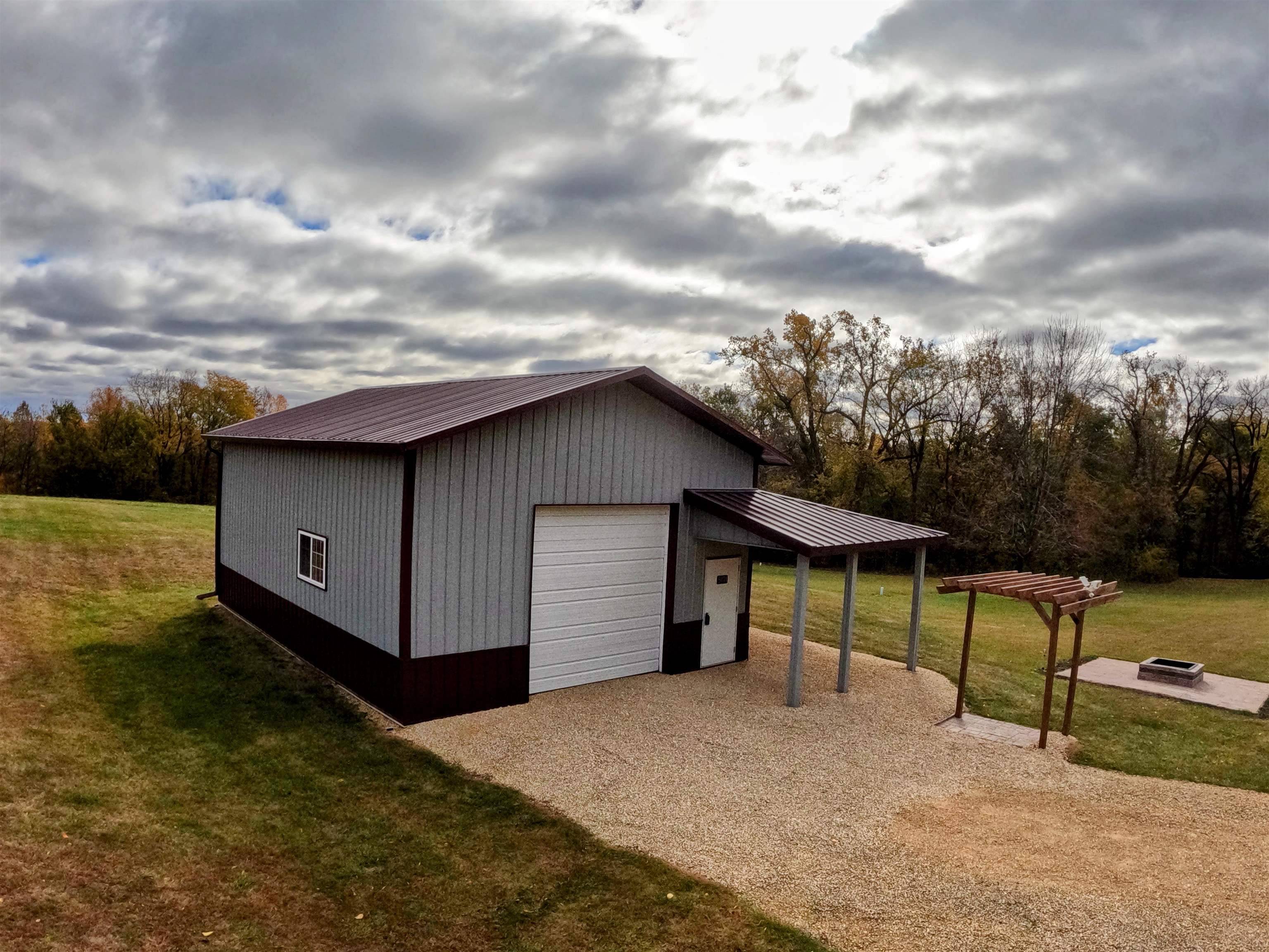 Cassville, WI 53806,5074 Starlight Lane