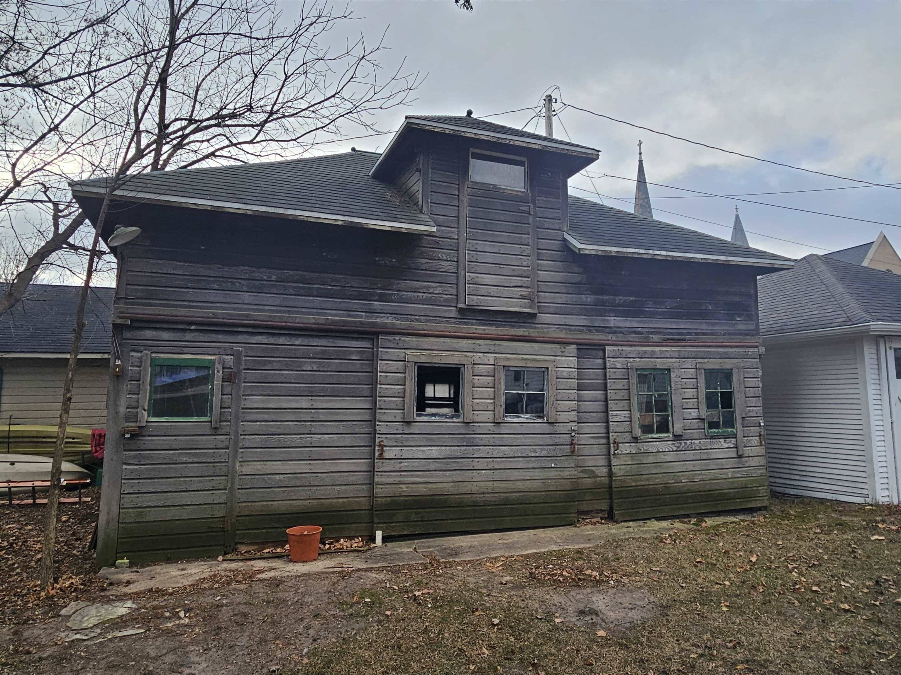 Princeton, WI 54968,205 W Water Street