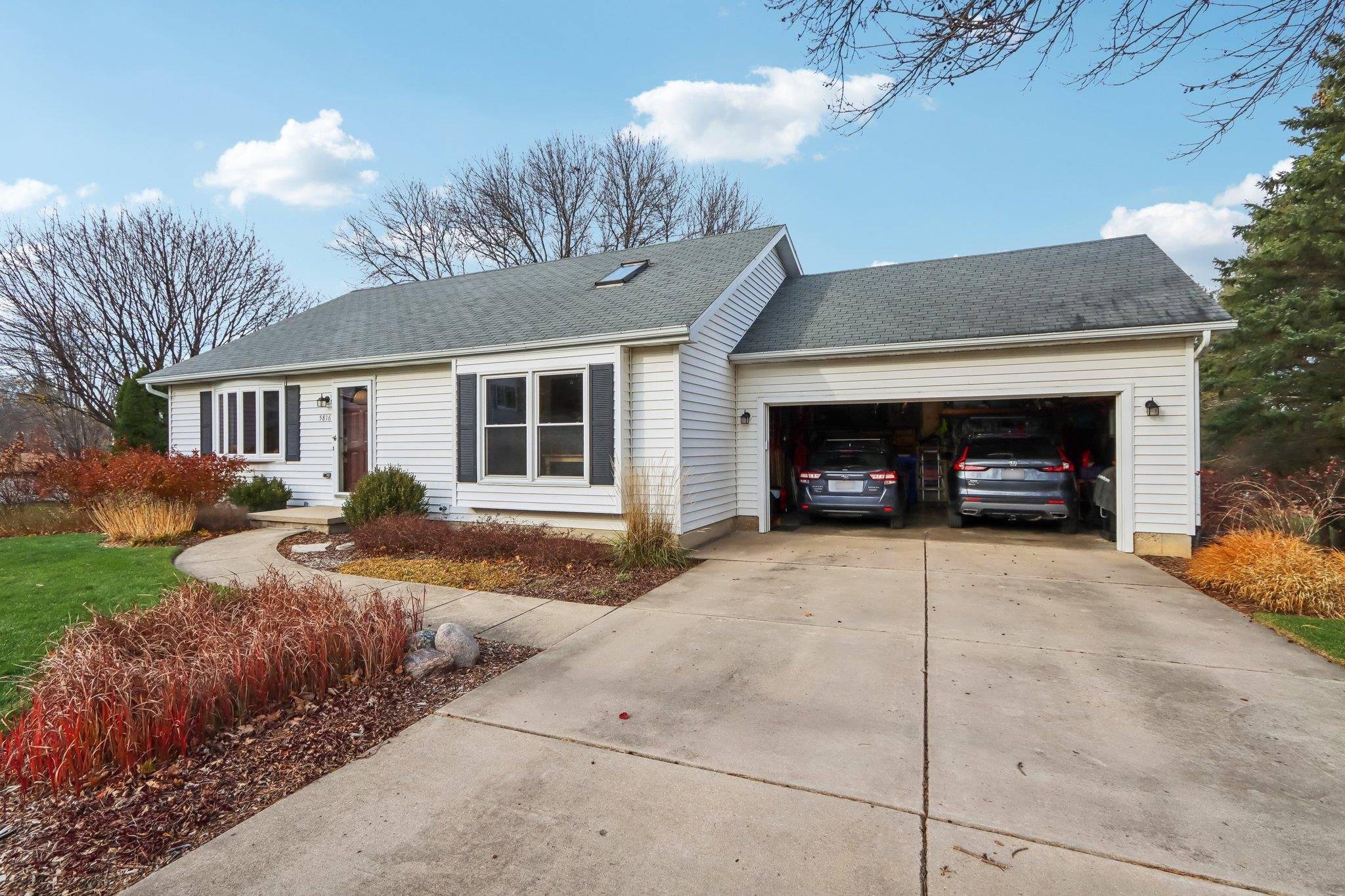 Fitchburg, WI 53719,5816 Chesapeake Circle