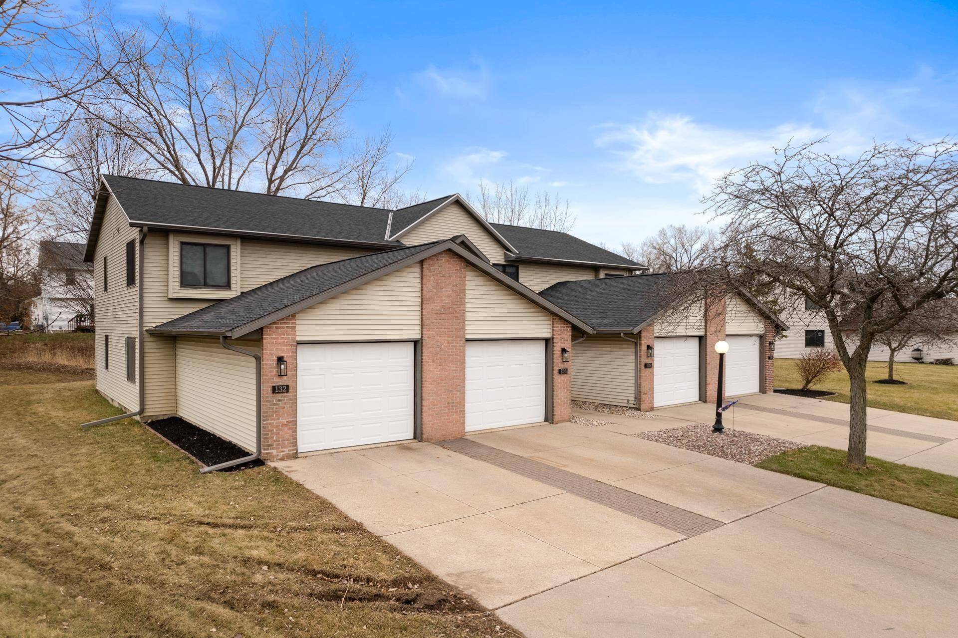 Sun Prairie, WI 53590,132-138 Talon Place