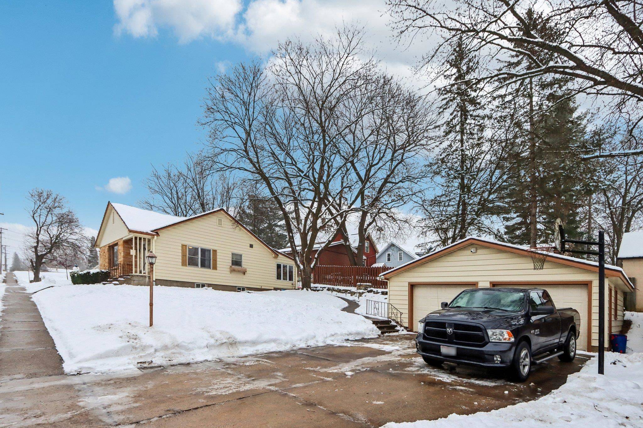 Reedsburg, WI 53959,448 8th Street