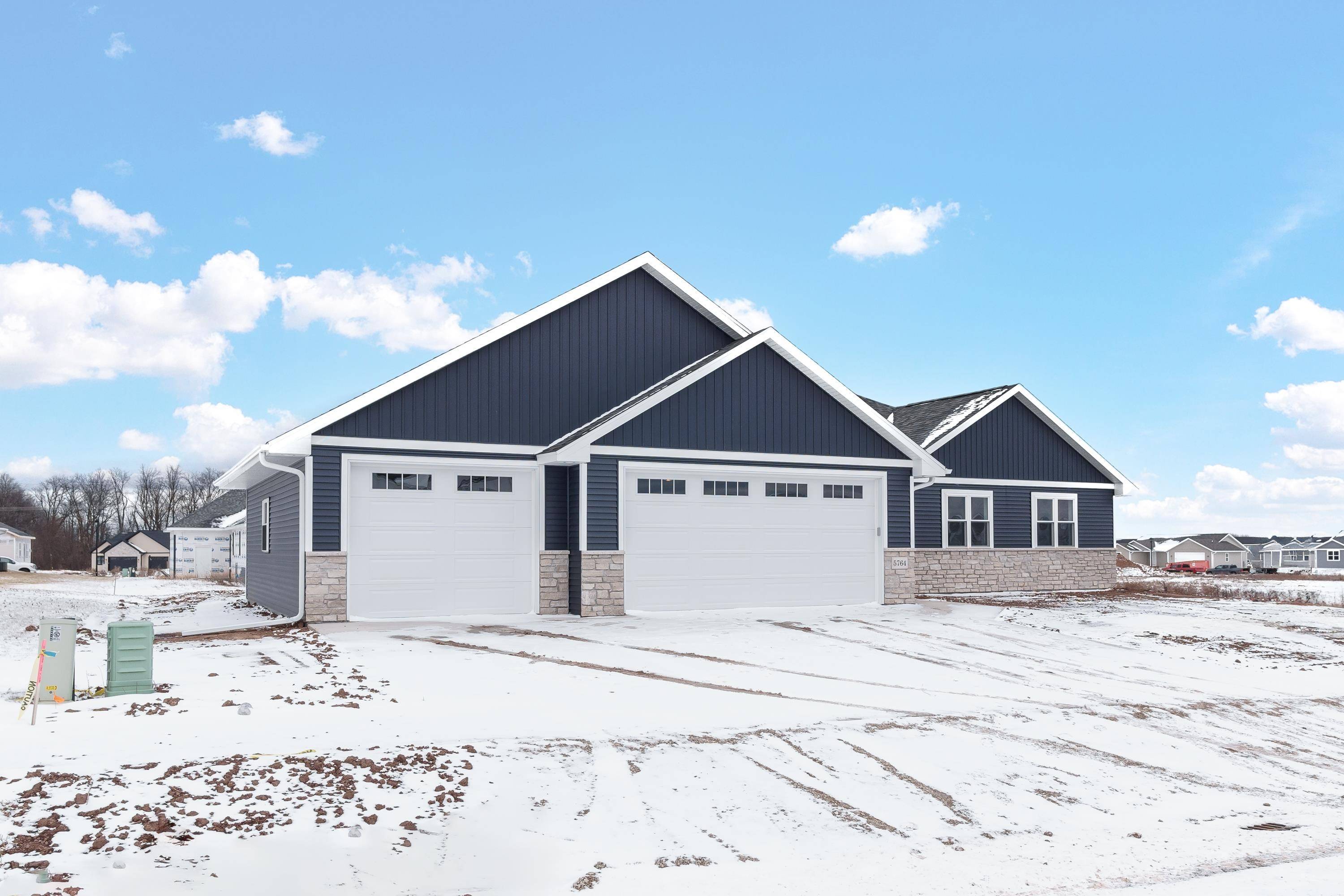 Appleton, WI 54913,5764 N Acadia Drive