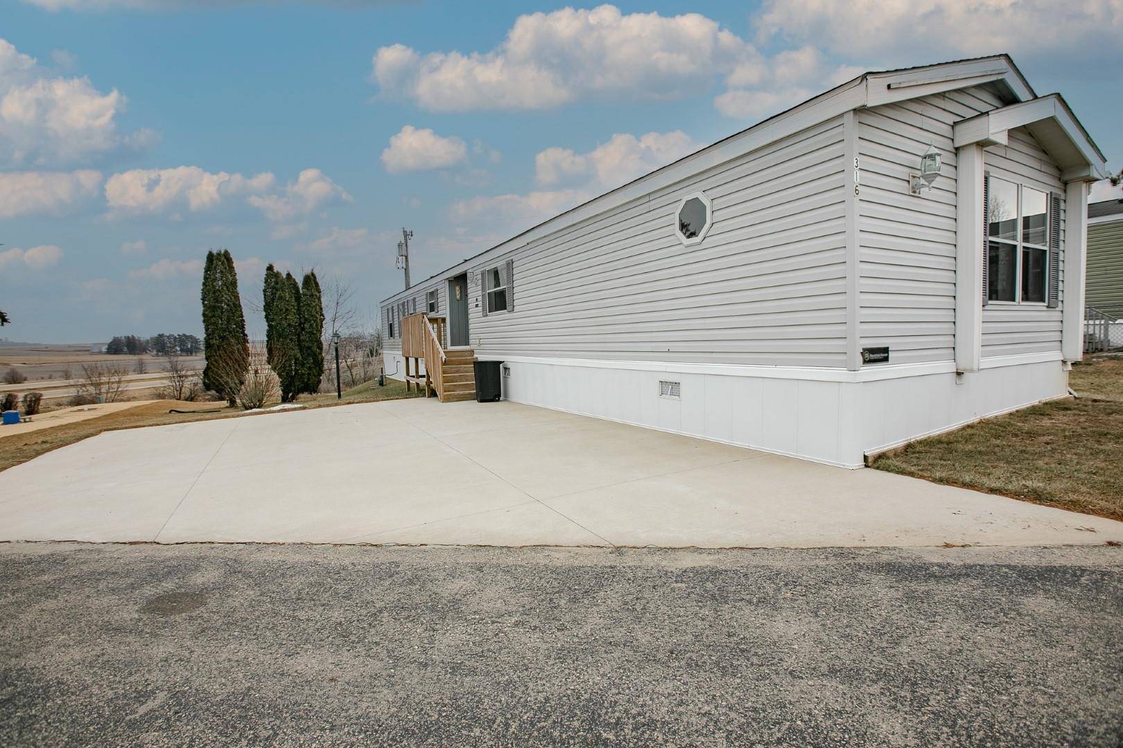 Platteville, WI 53818,316 Evergreen Village Road