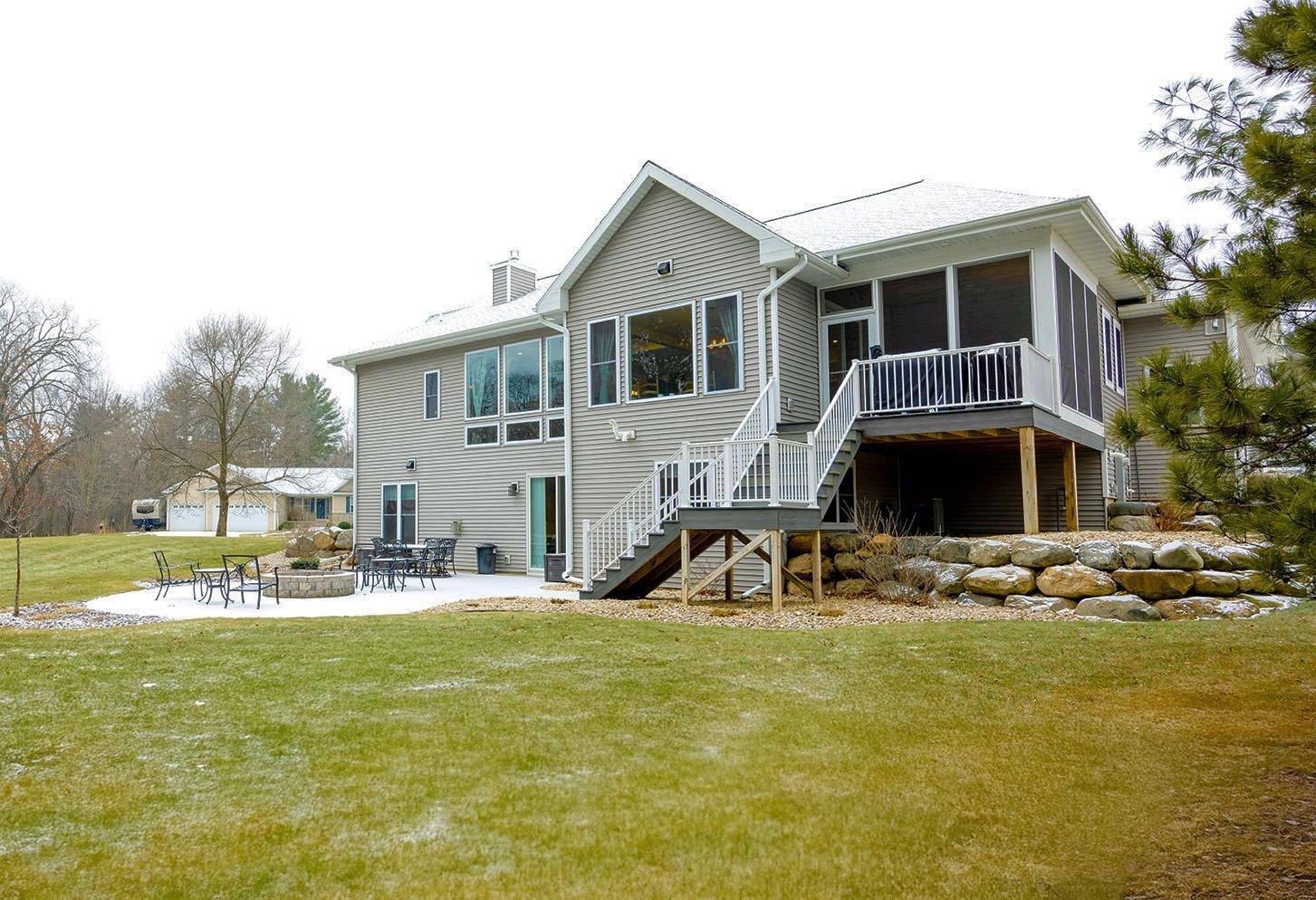 Pardeeville, WI 53954,W5728 Packer Lane