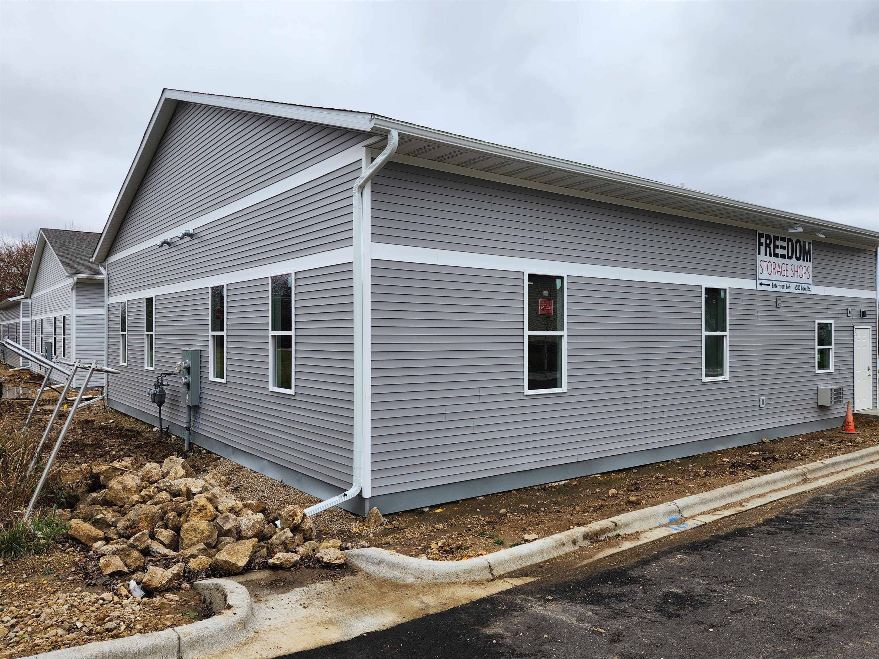 Windsor, WI 53598,6580 Lake Road #111