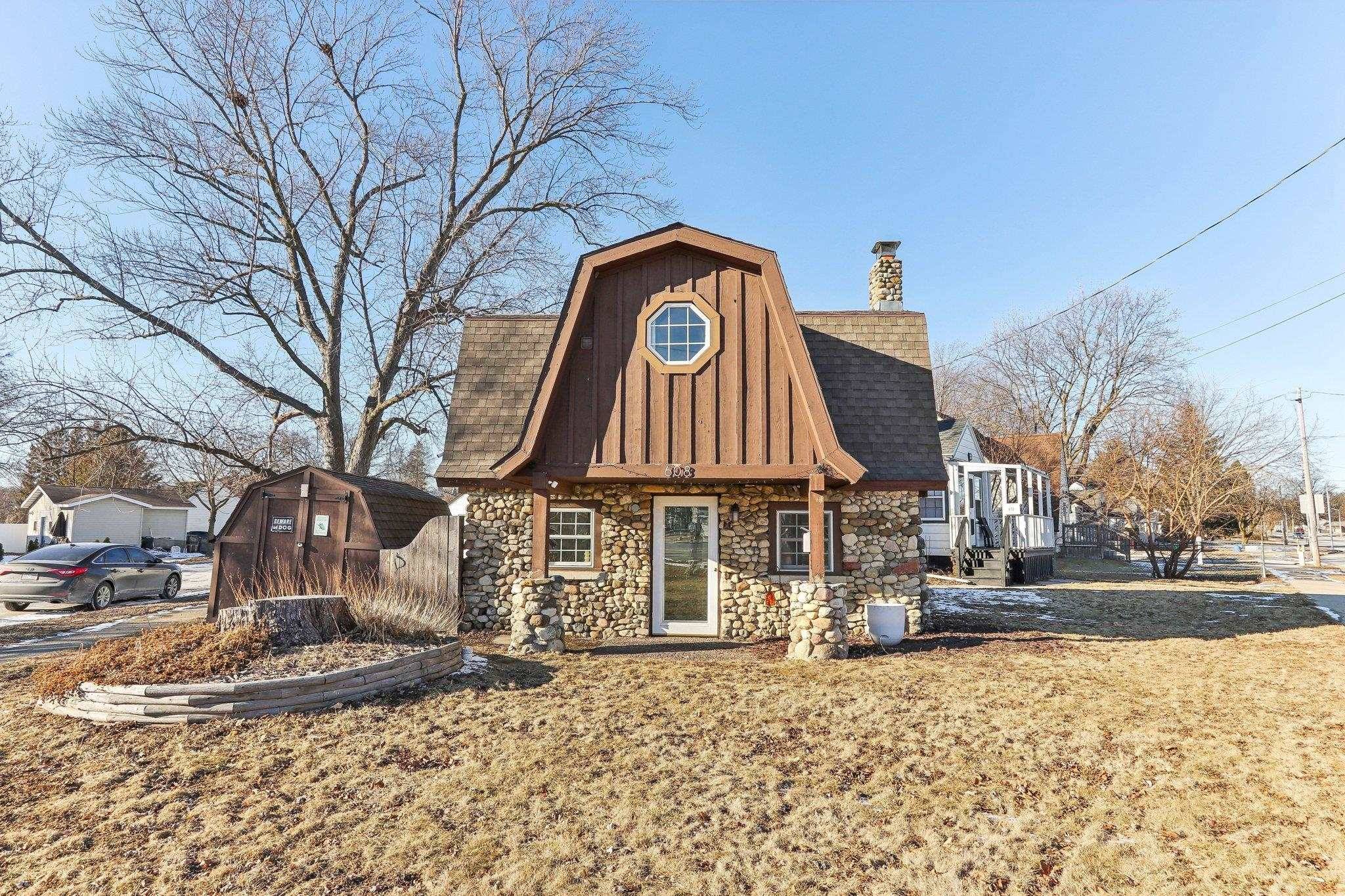 Waukesha, WI 53188,608 N Grandview Boulevard