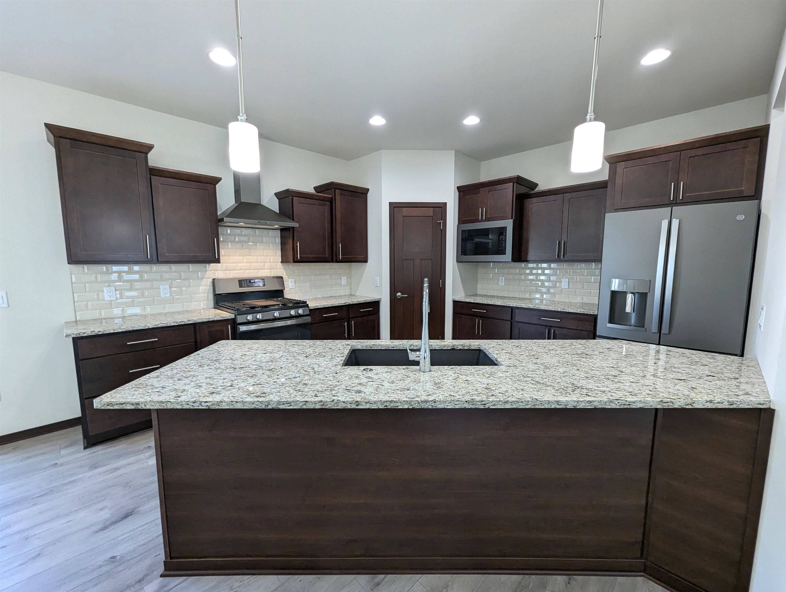 Middleton, WI 53562,6649 Junco Drive