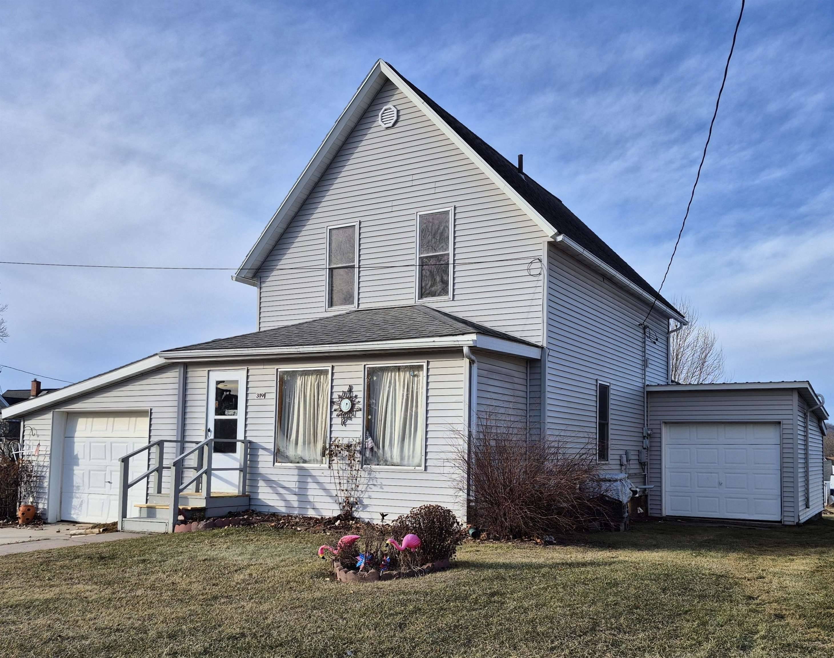 Viola, WI 54664,319 N McKinley Avenue