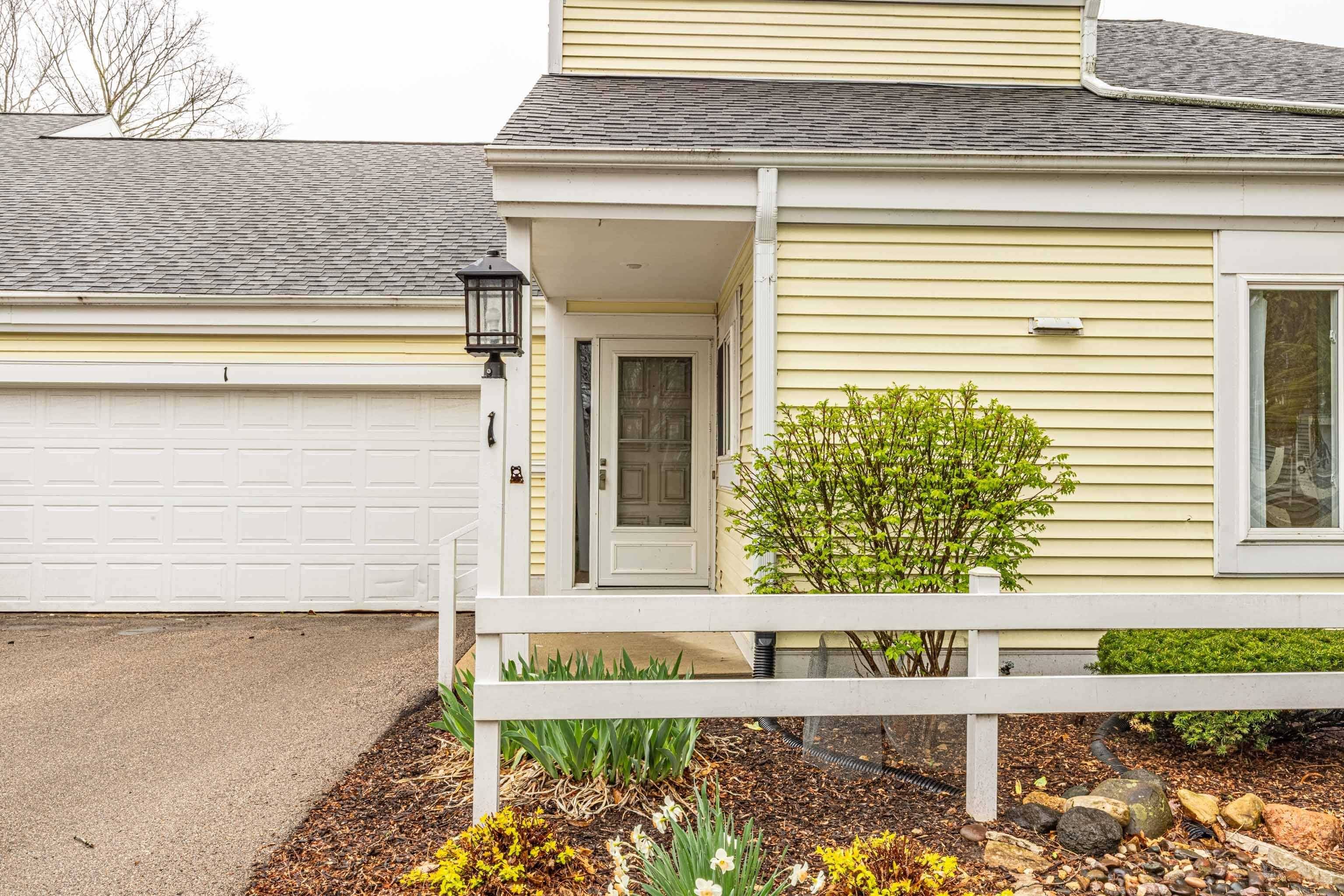 Madison, WI 53717,1 Winterberry Trail