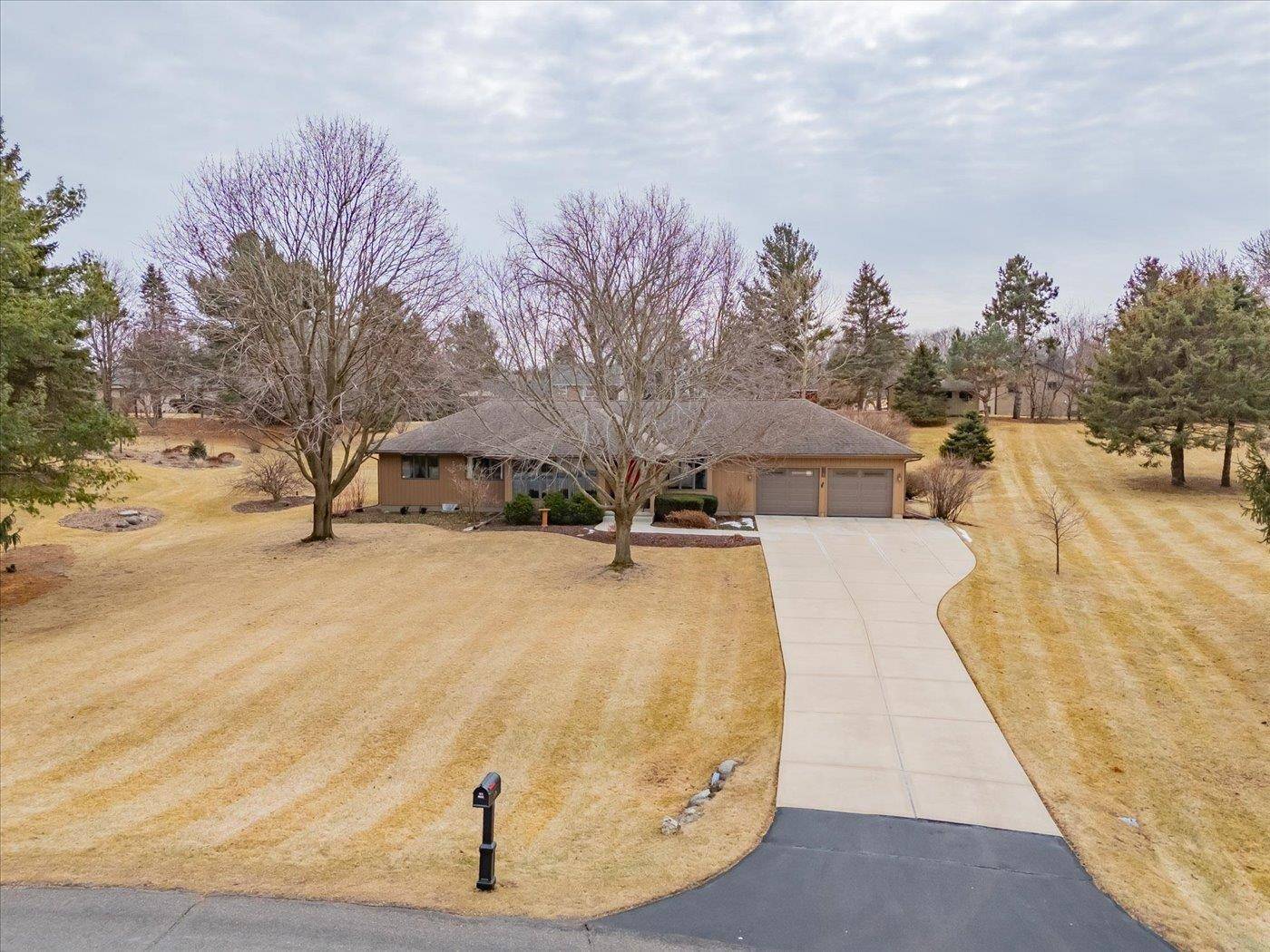 Middleton, WI 53562,7737 Westman Way Road