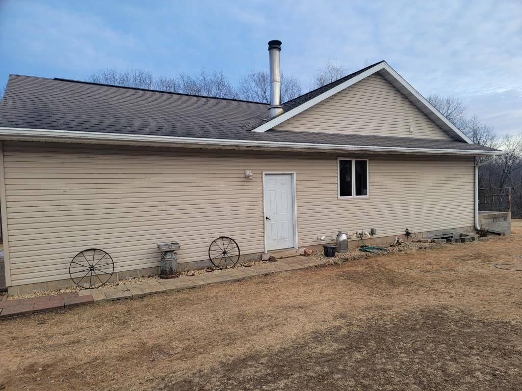Hillpoint, WI 53937,S6570 Hillpoint Road