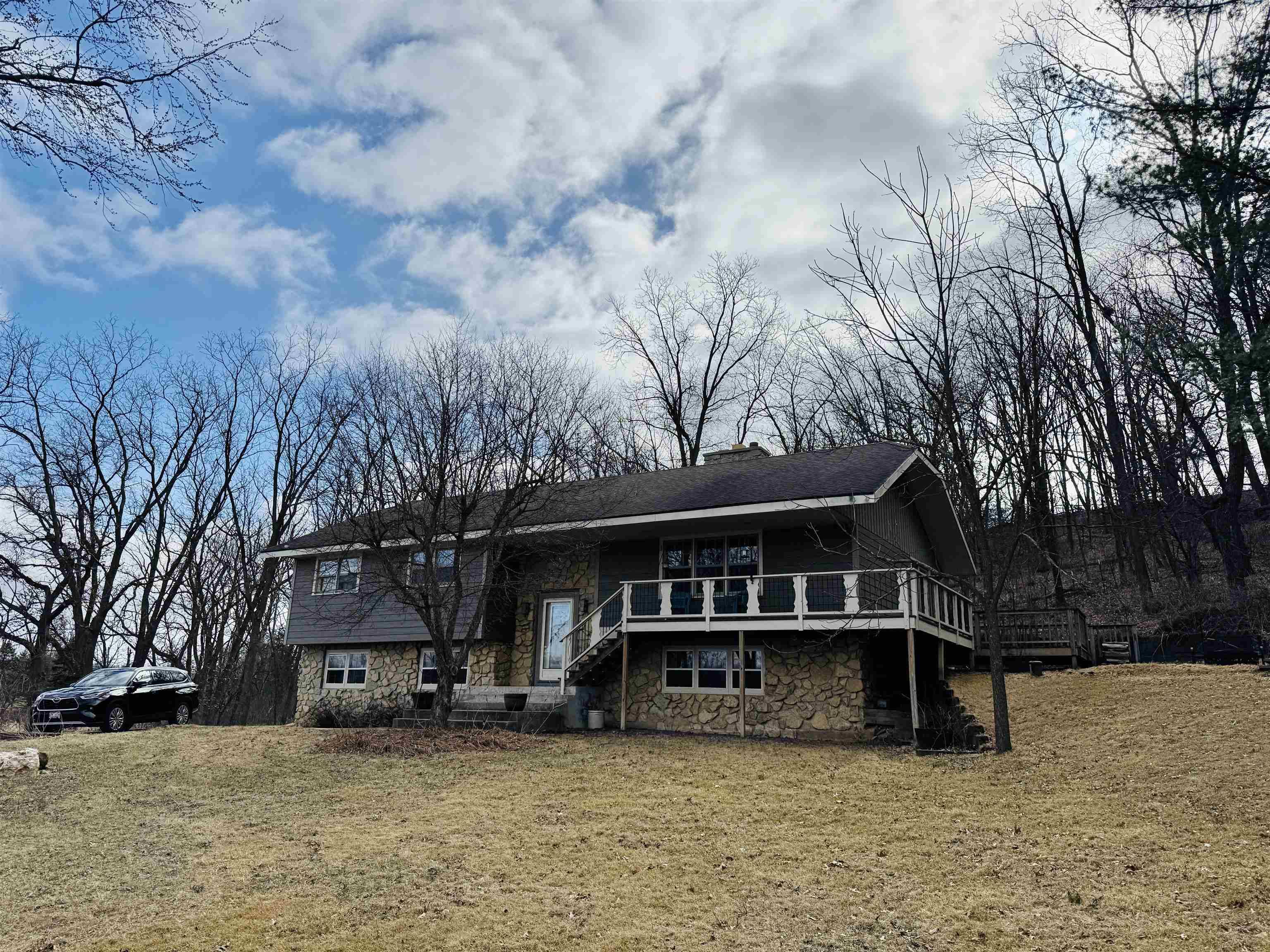 New Glarus, WI 53574,W6039 Pioneer Road