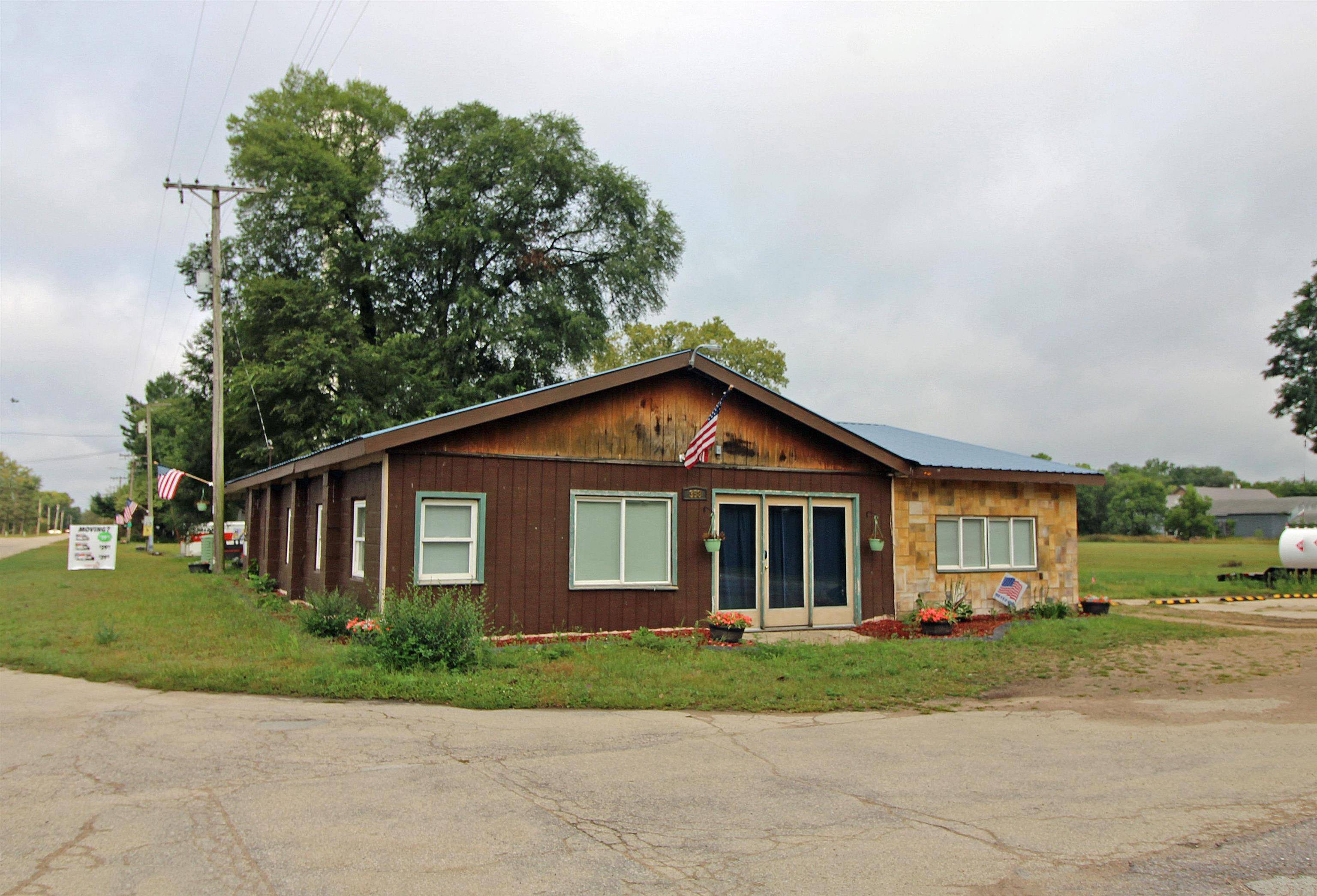 Lone Rock, WI 53556,358 S Oak Street