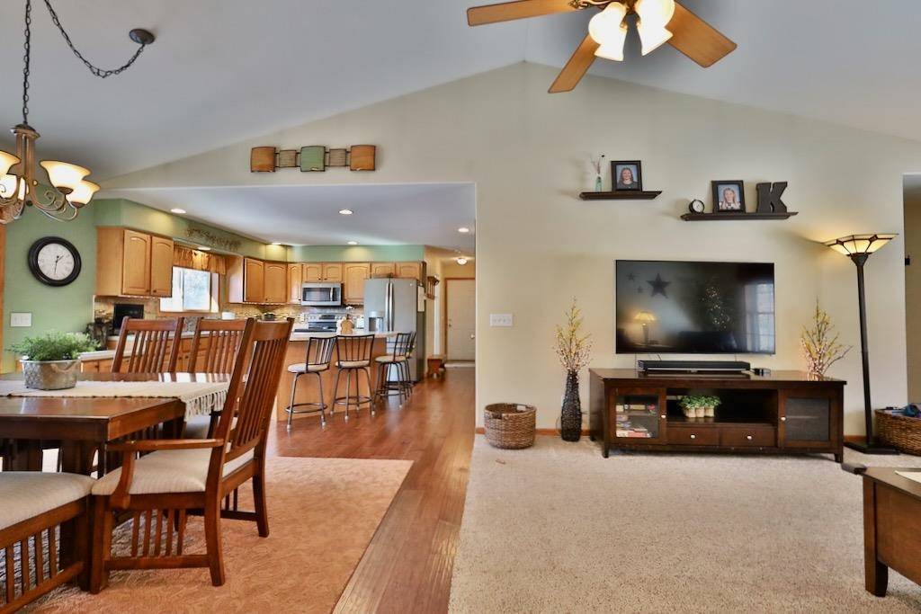 Wisconsin Dells, WI 53965,809 Pine Drive