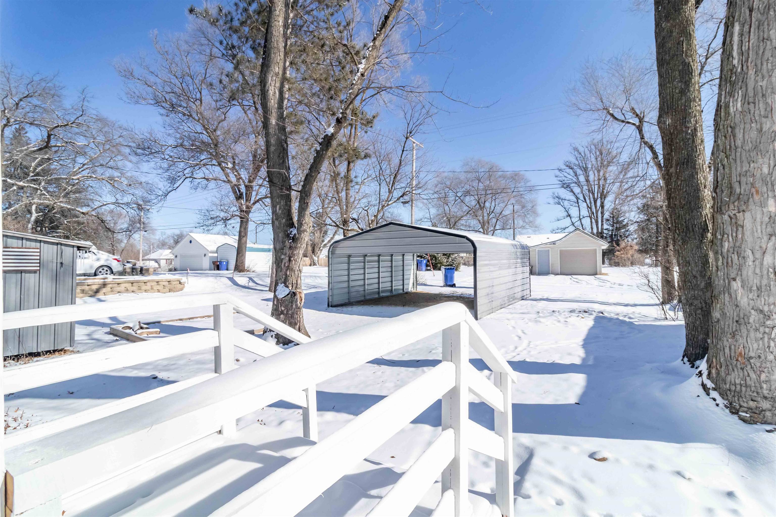 Adams, WI 53910,148 S Pine Street