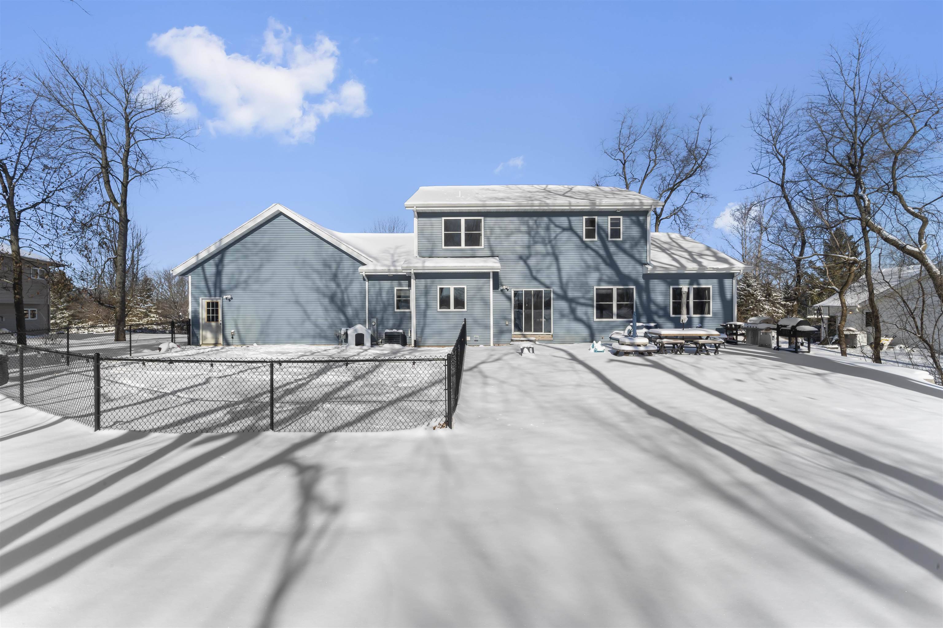 Cambridge, WI 53523,W9221 Forested Road