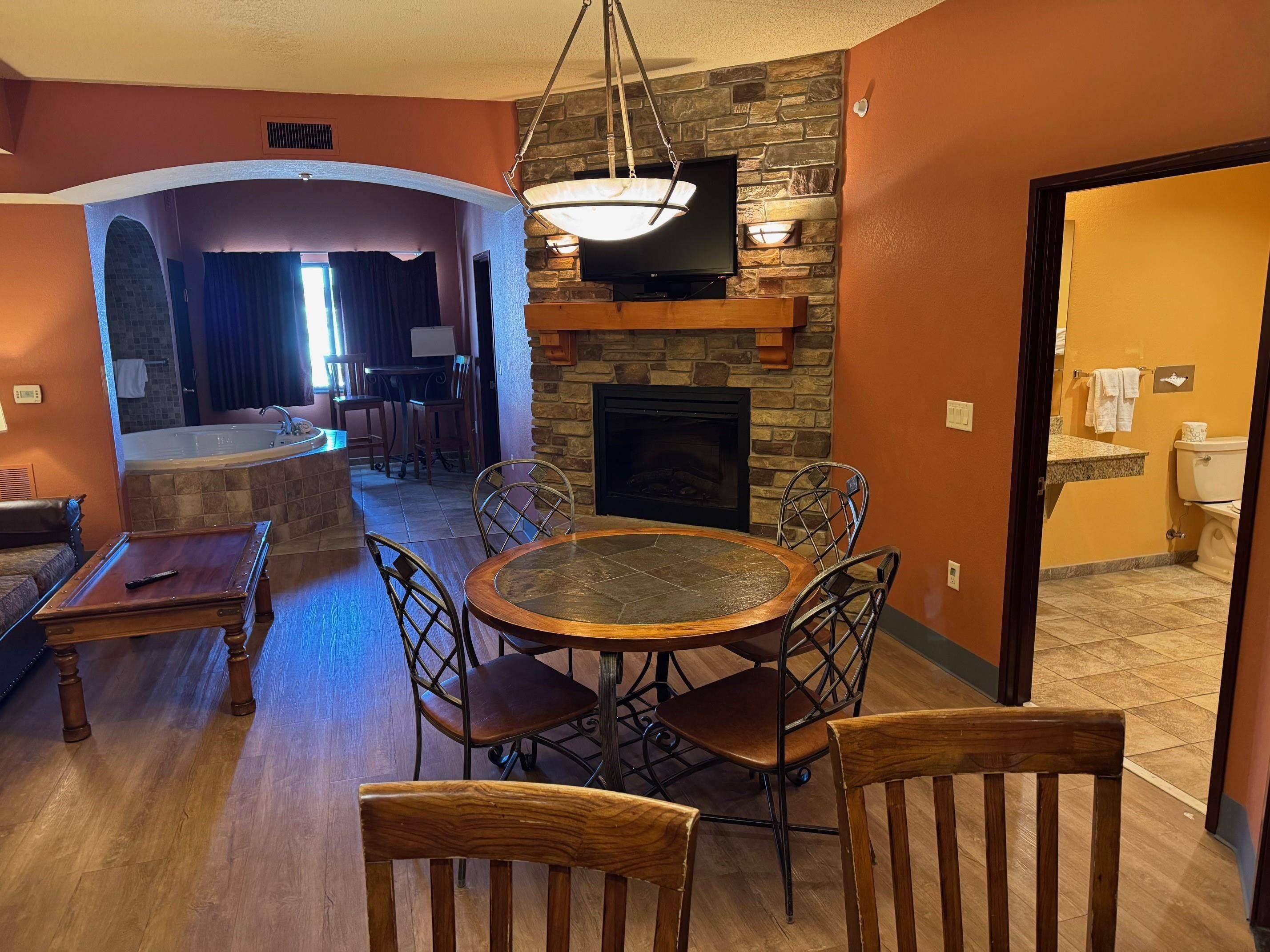 Wisconsin Dells, WI 53965,2411 RIVER Road #2242