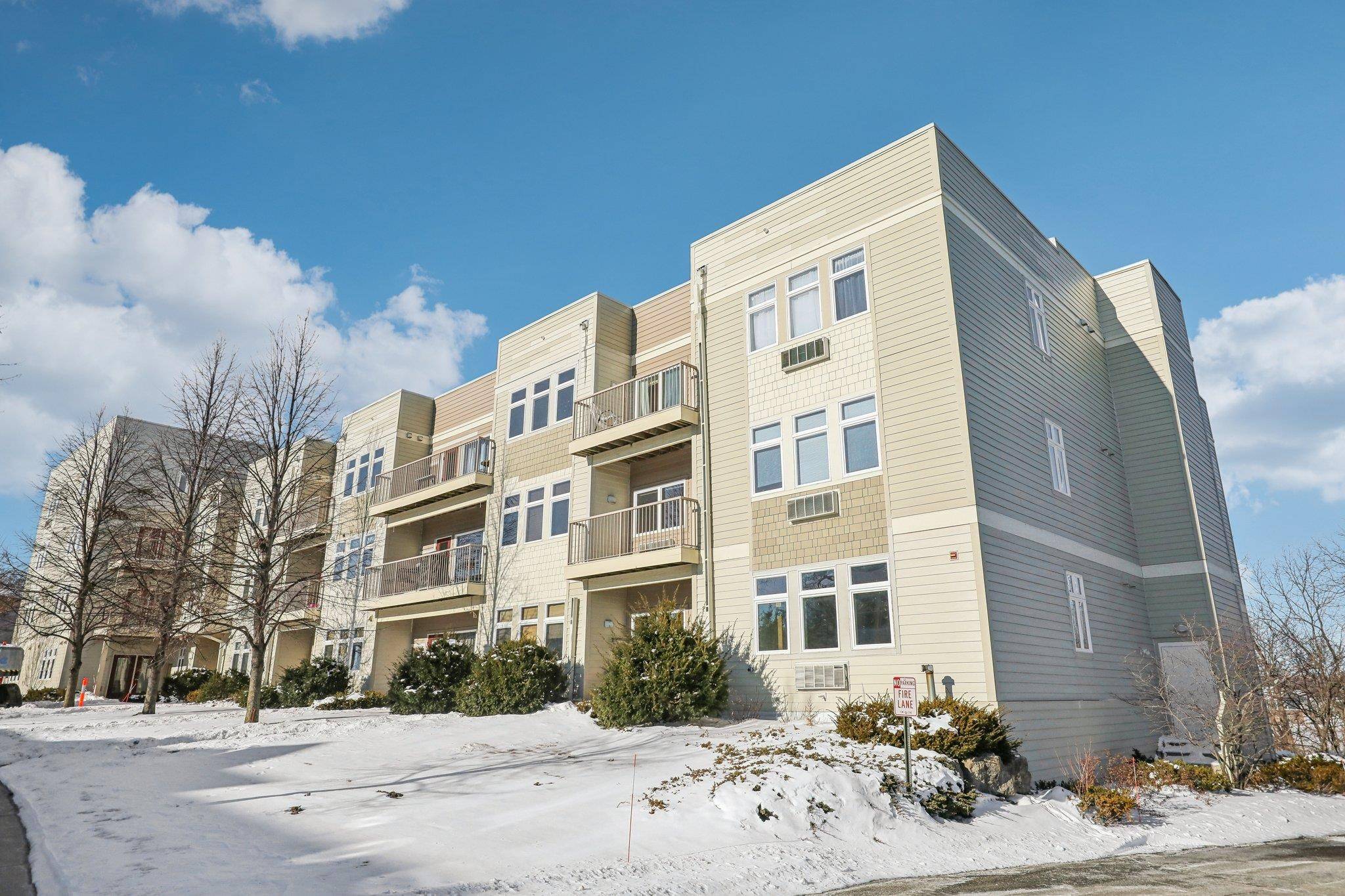 Madison, WI 53719,8206 Starr Grass Drive #306
