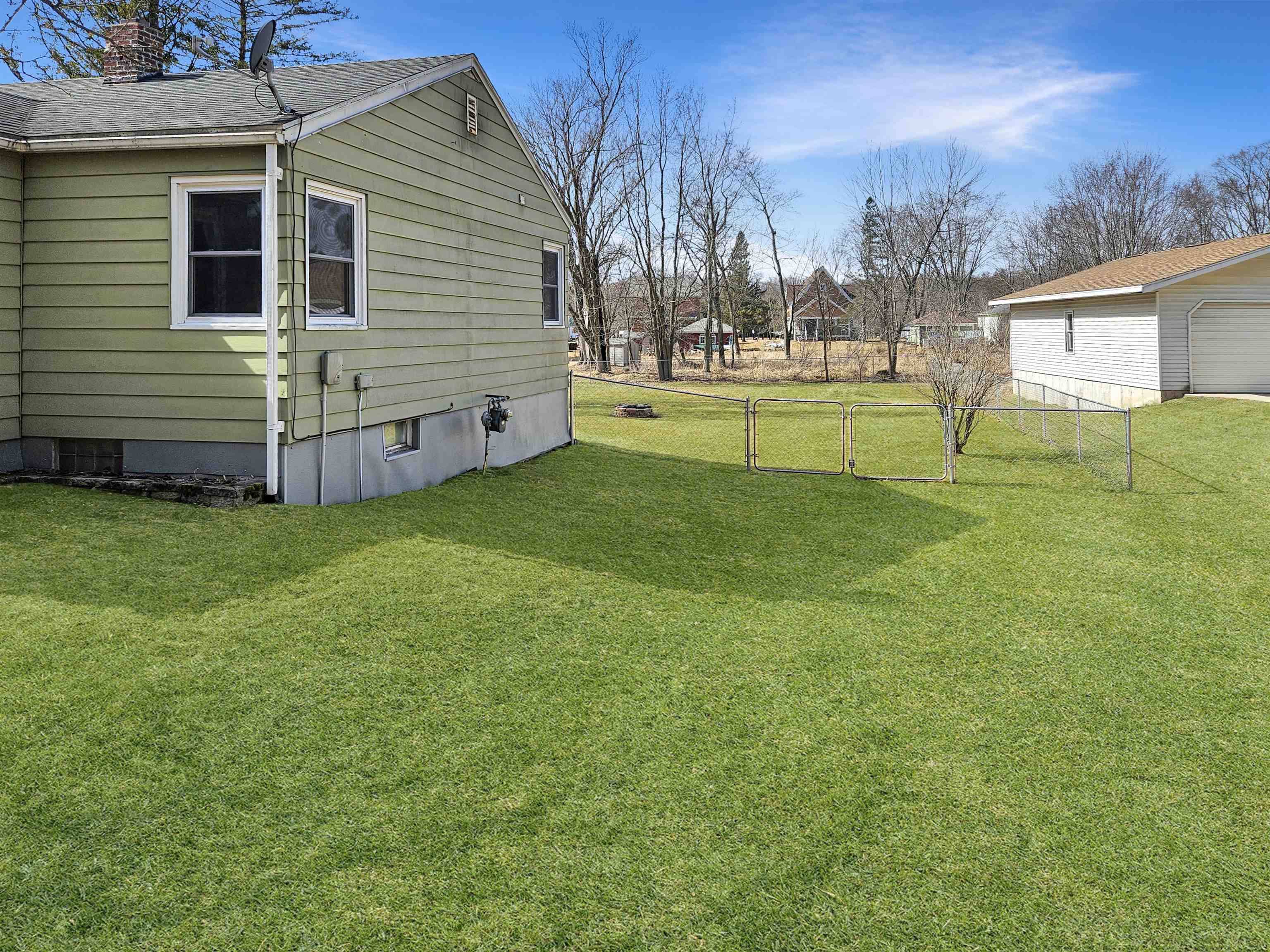 Wonewoc, WI 53968,206 Wisconsin Street