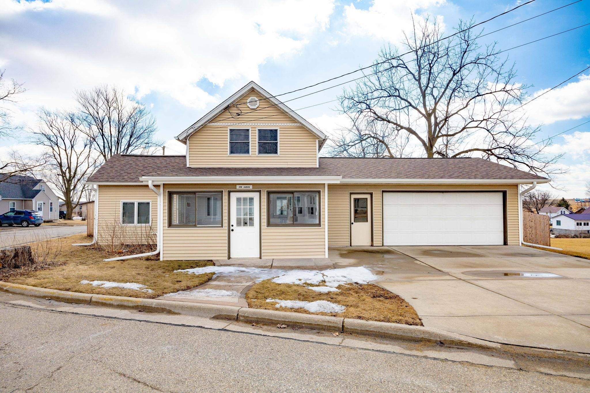 Ridgeway, WI 53582,210 Jarvis Street