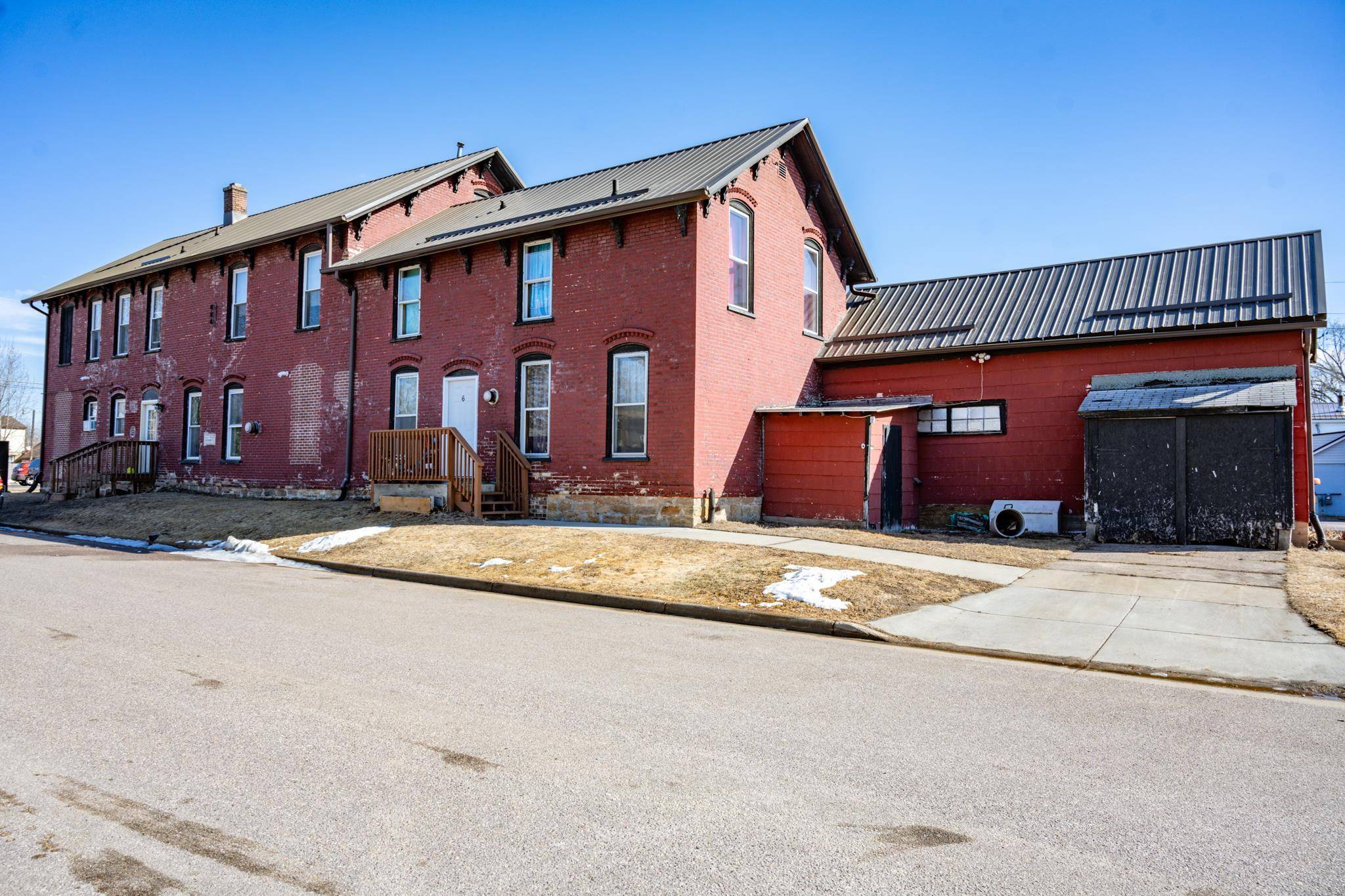 New Lisbon, WI 53950,115 W Pearl Street
