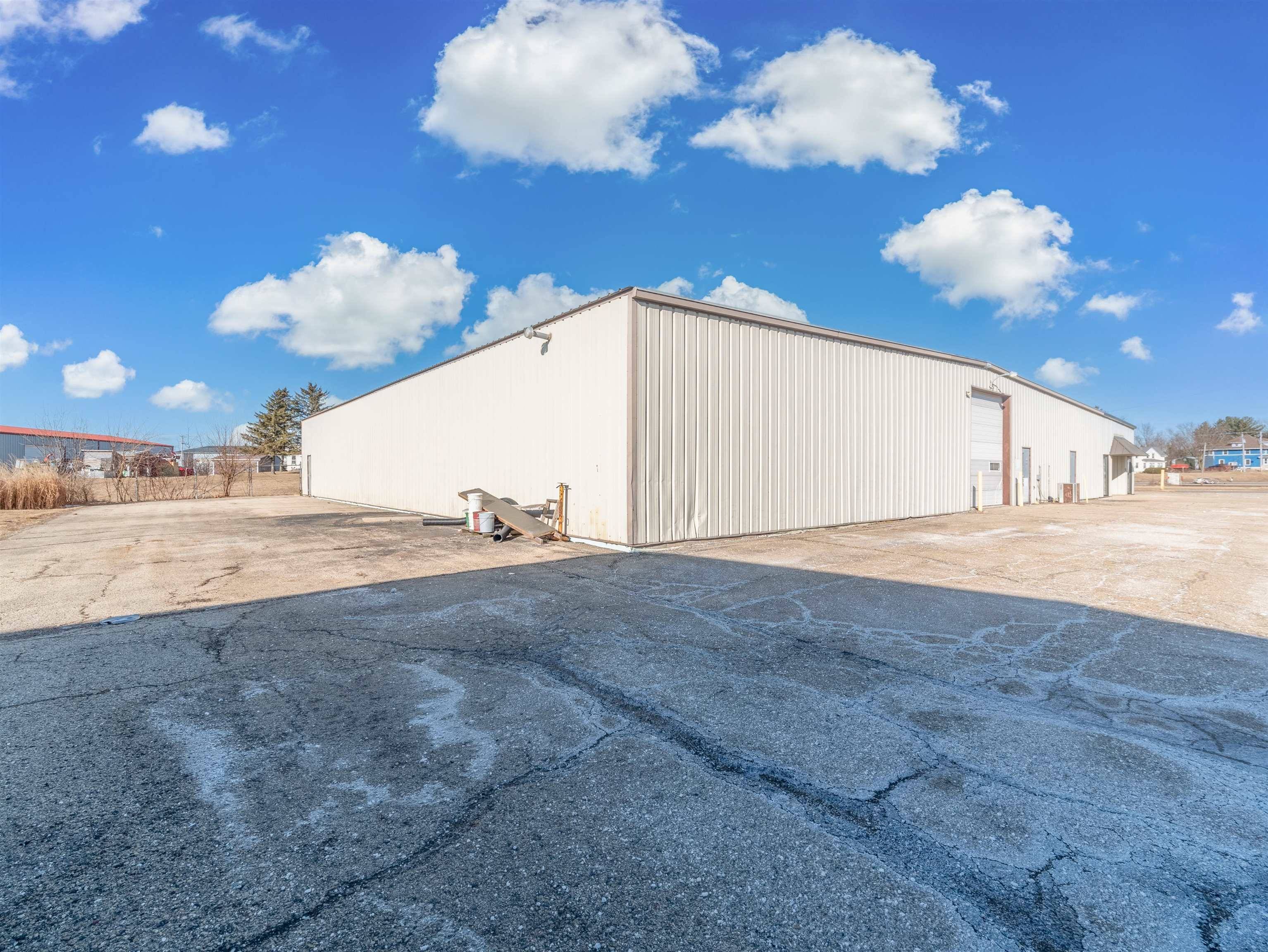 Horicon, WI 53032,104 Clinton Street #1-3