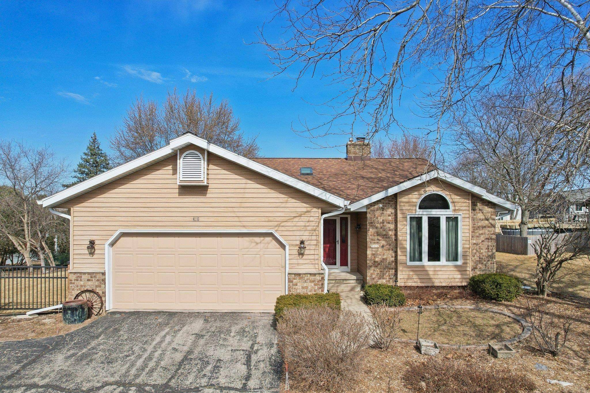 Deforest, WI 53532,416 South Street