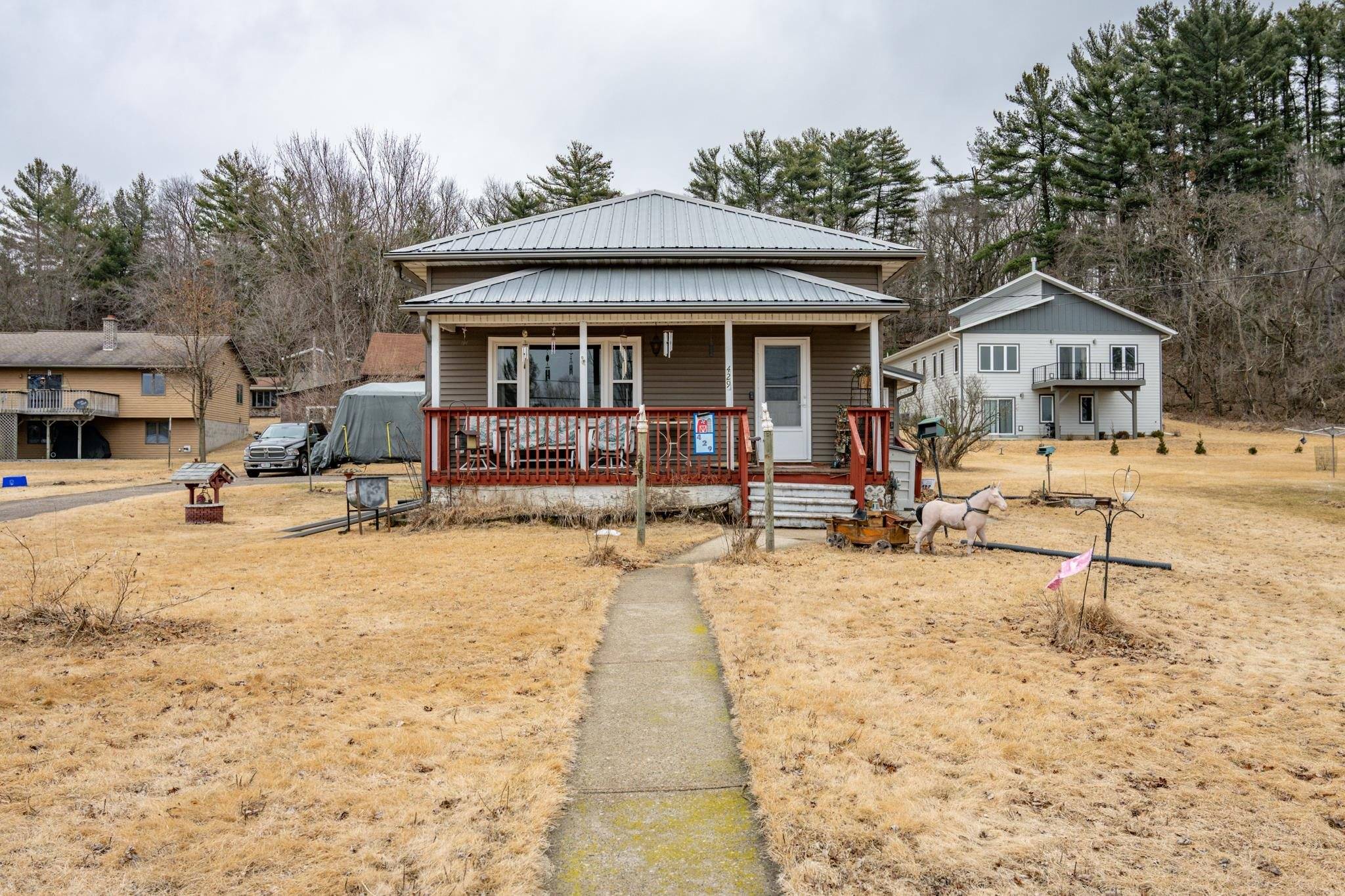 Wonewoc, WI 53968,429 S East Street