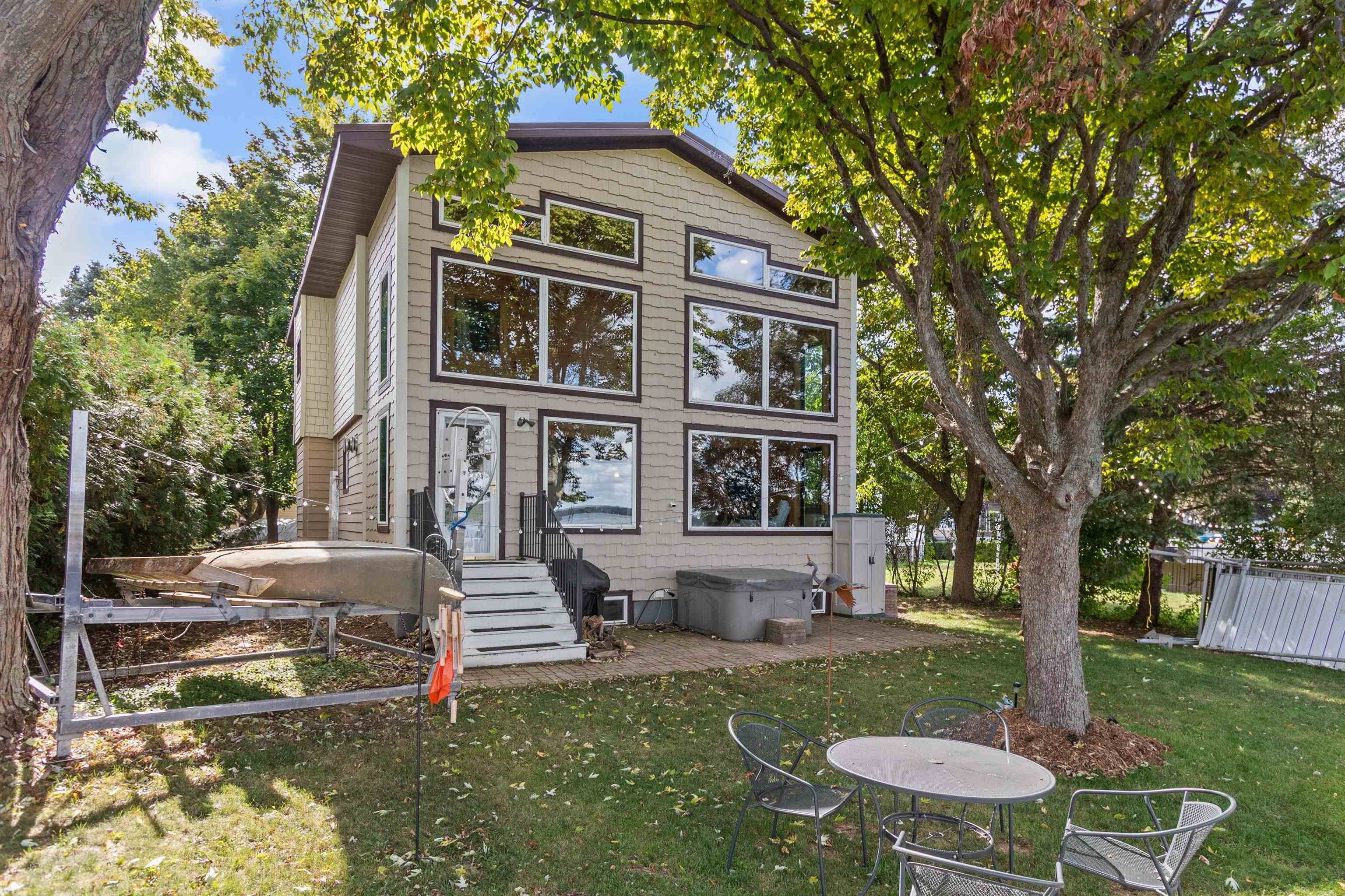 Green Lake, WI 53946-8925,W3084 Blackbird Point Drive