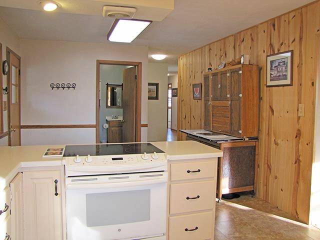 Platteville, WI 53818,872 Northside Drive
