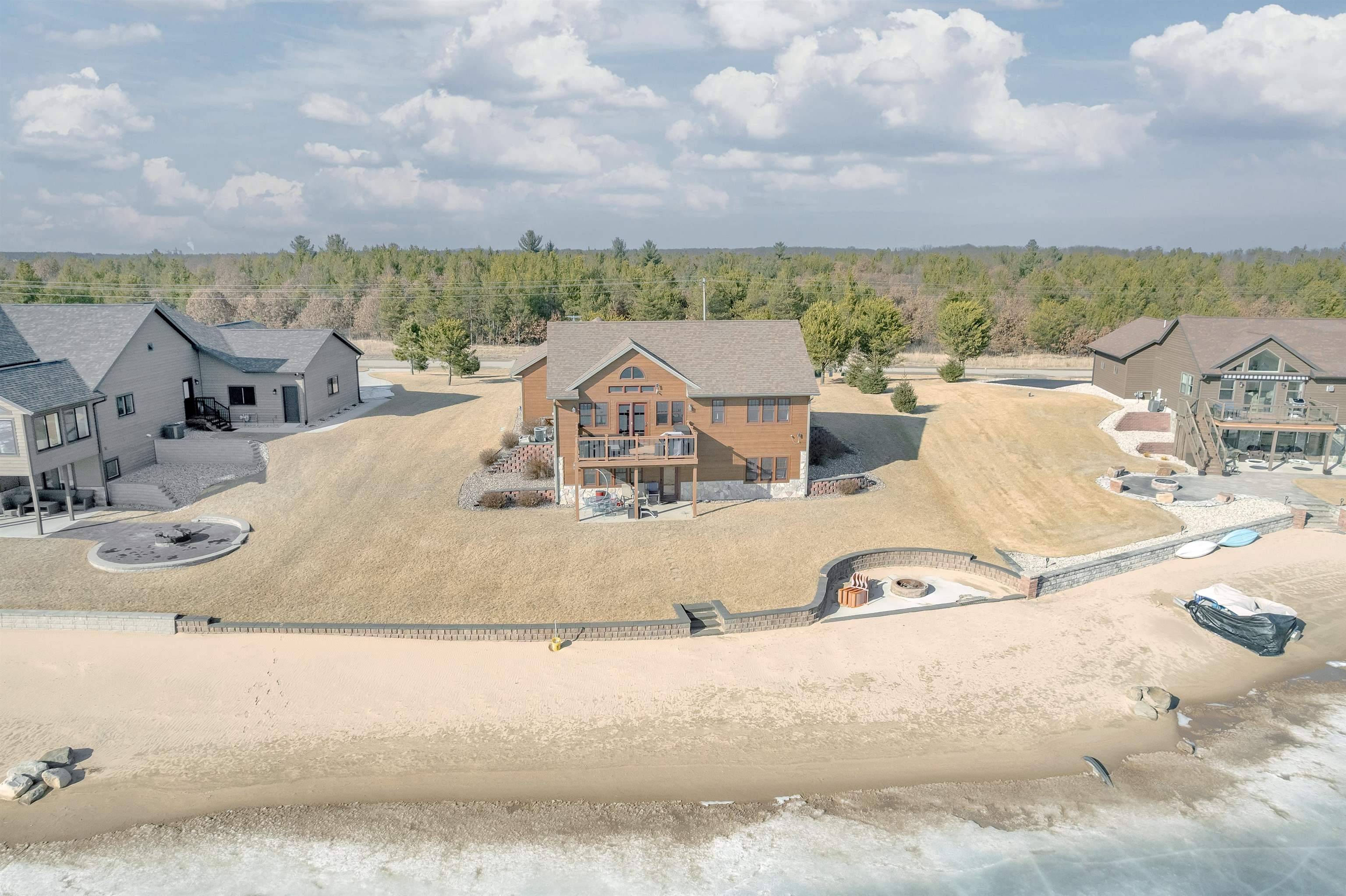 New Lisbon, WI 53950,W5611 32nd Street