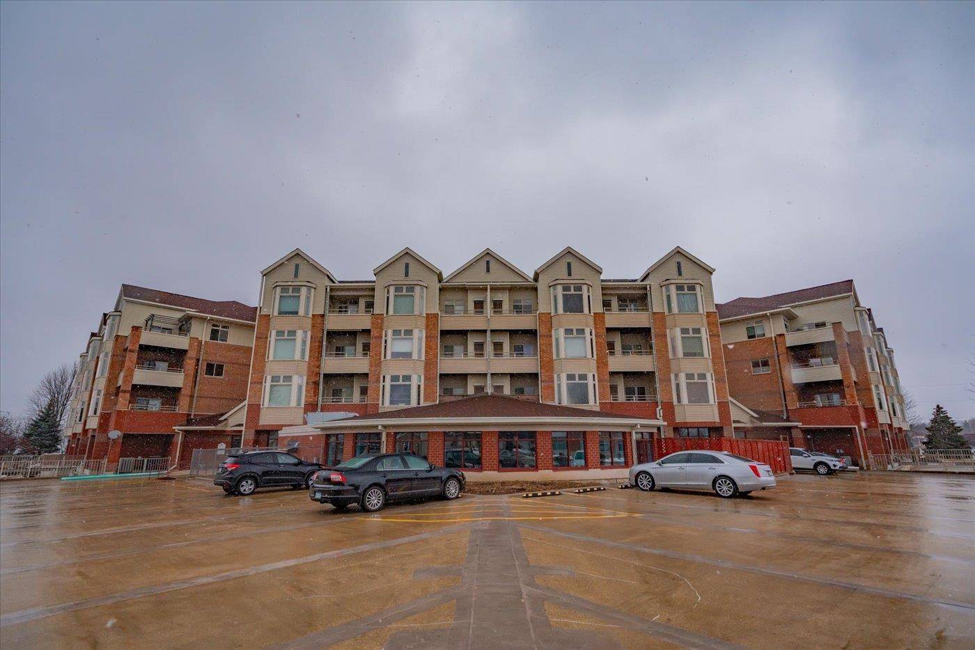 Madison, WI 53717,301 Harbour Town Drive #214