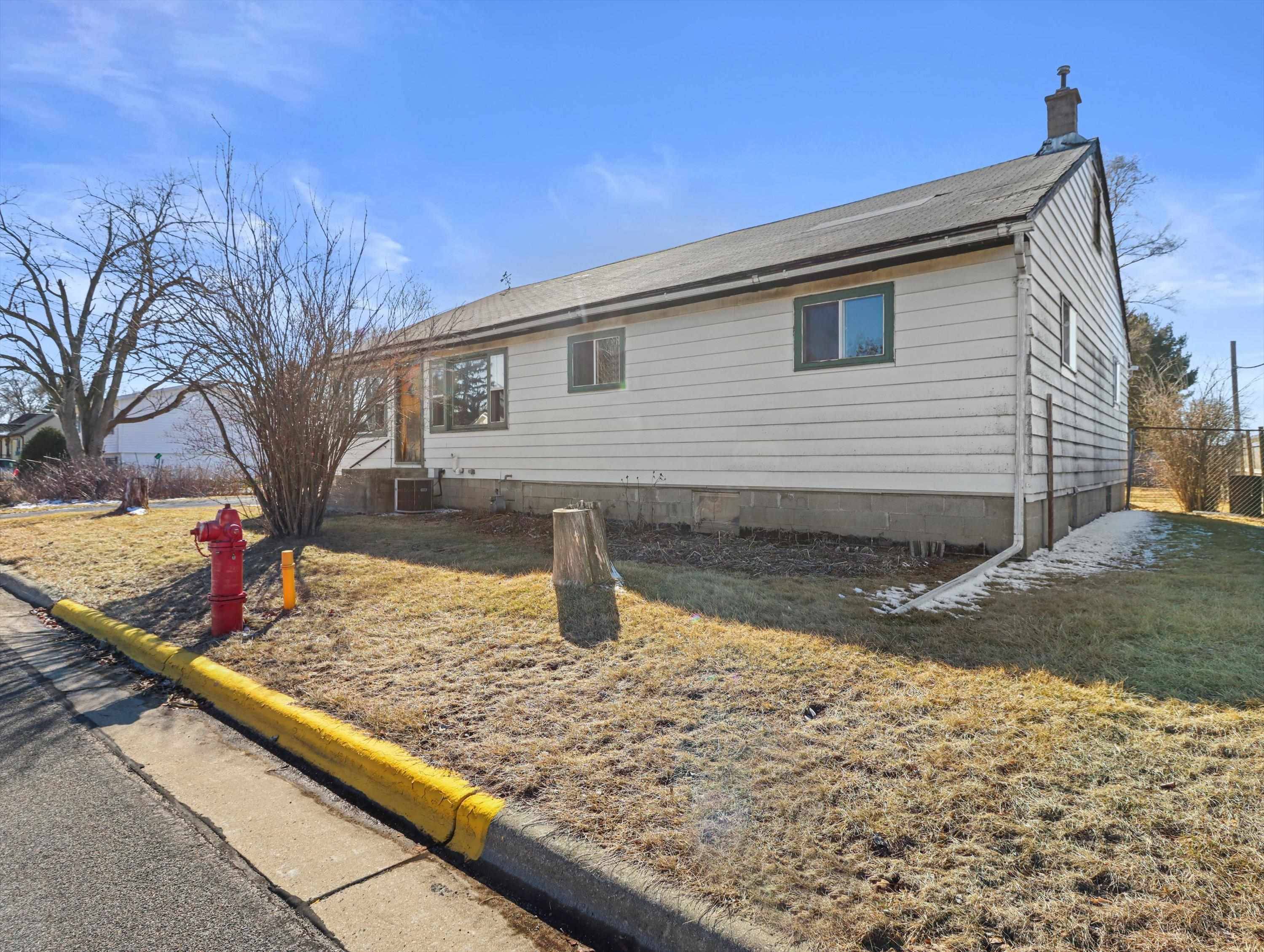 Brooklyn, WI 53521,309 2nd Street