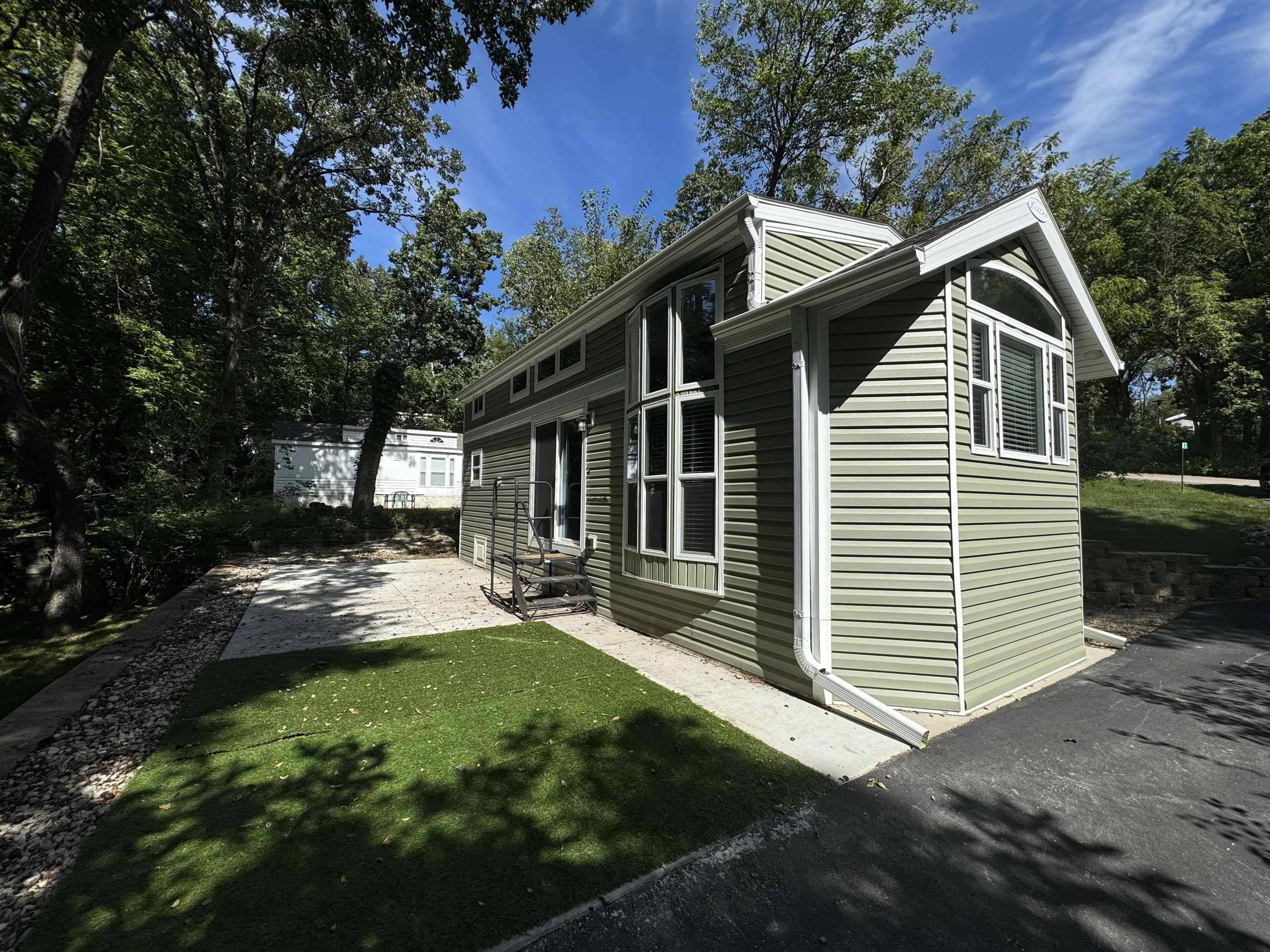 Edgerton, WI 53534,483 Westview Court