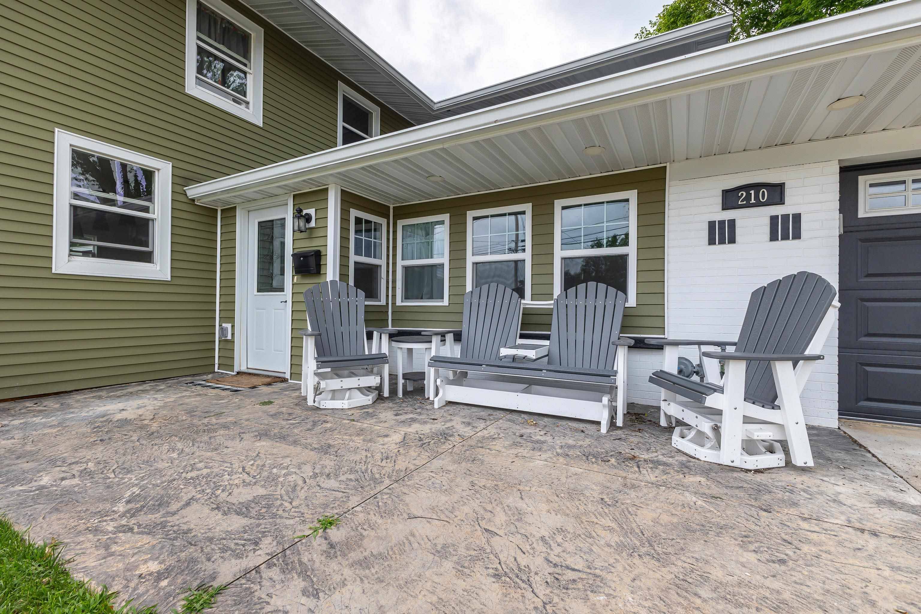 Dodgeville, WI 53533,210 S Lindsey Street