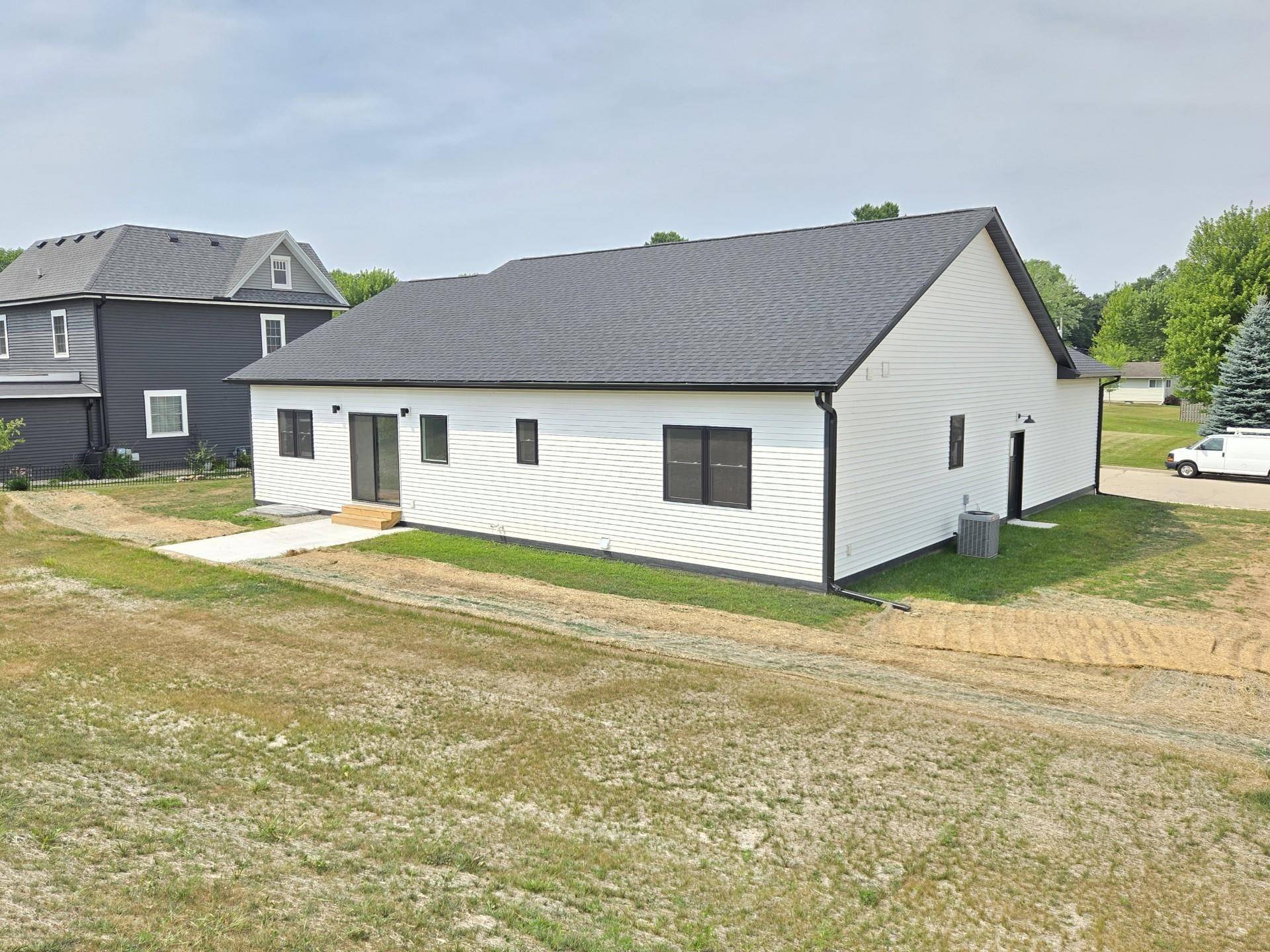 Markesan, WI 53946,460 Hollander Street