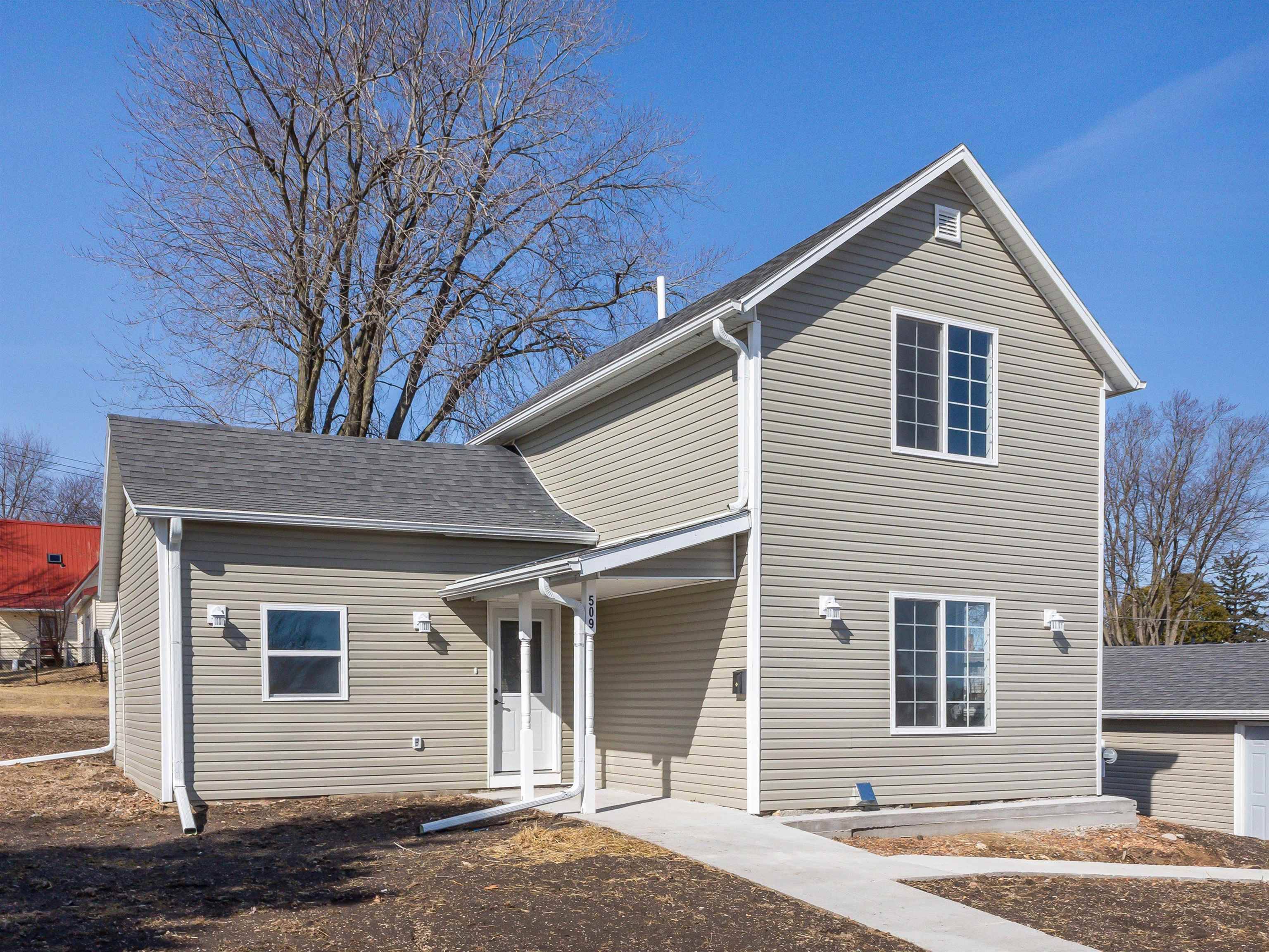Lancaster, WI 53813-2039,509 S Van Buren Street