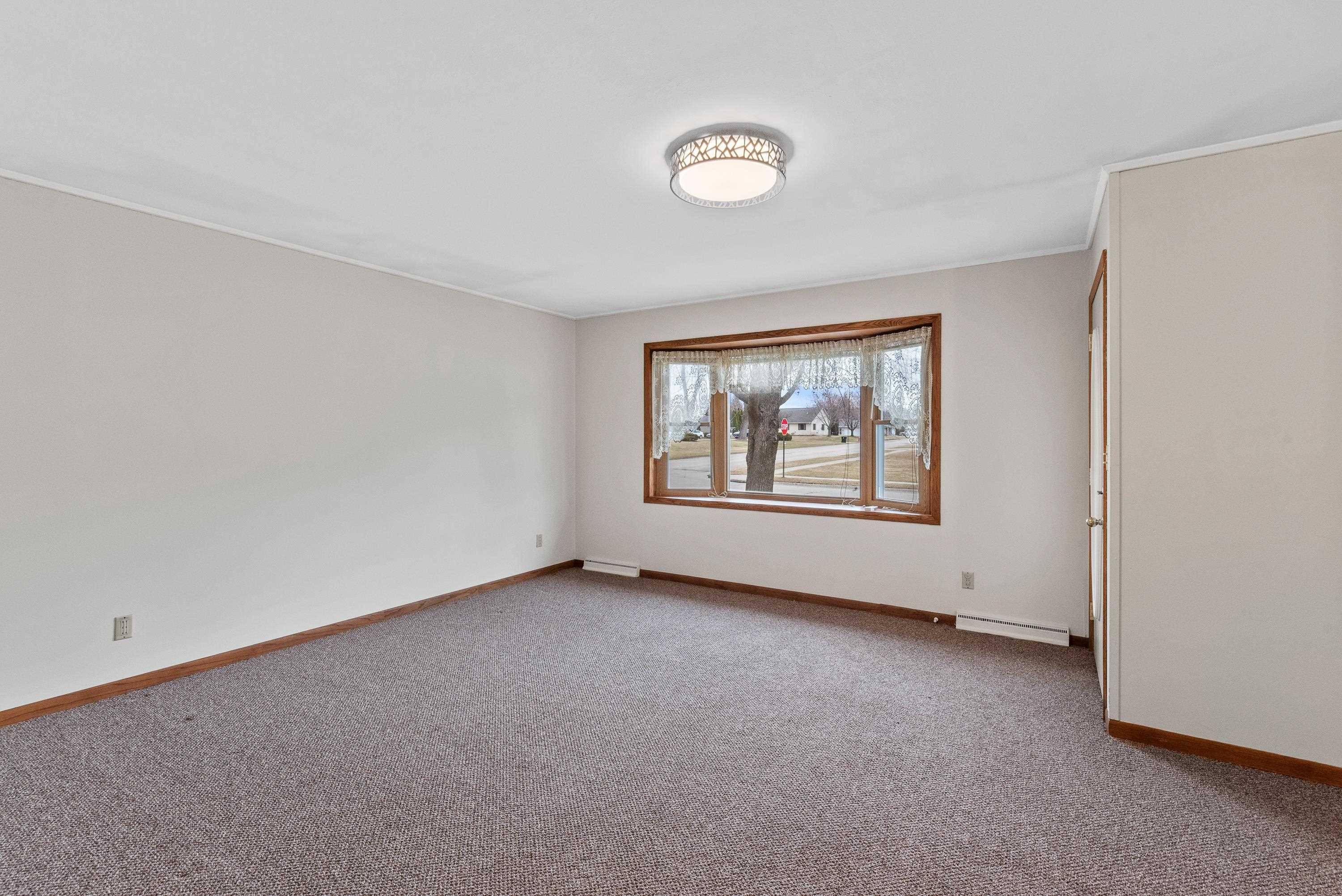 Beaver Dam, WI 53916-1554,908 West Street