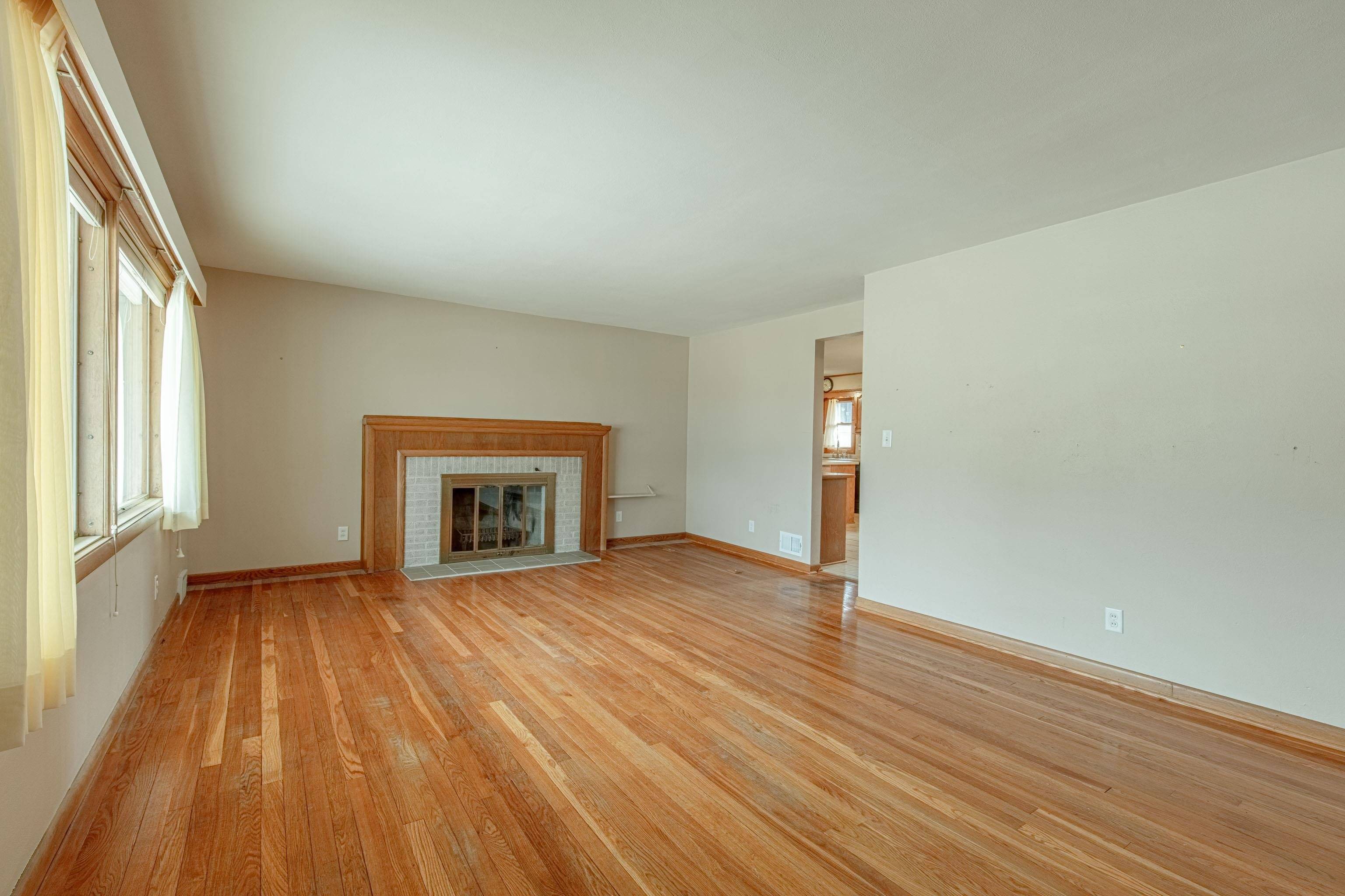 Monroe, WI 53566,1718 Country Lane