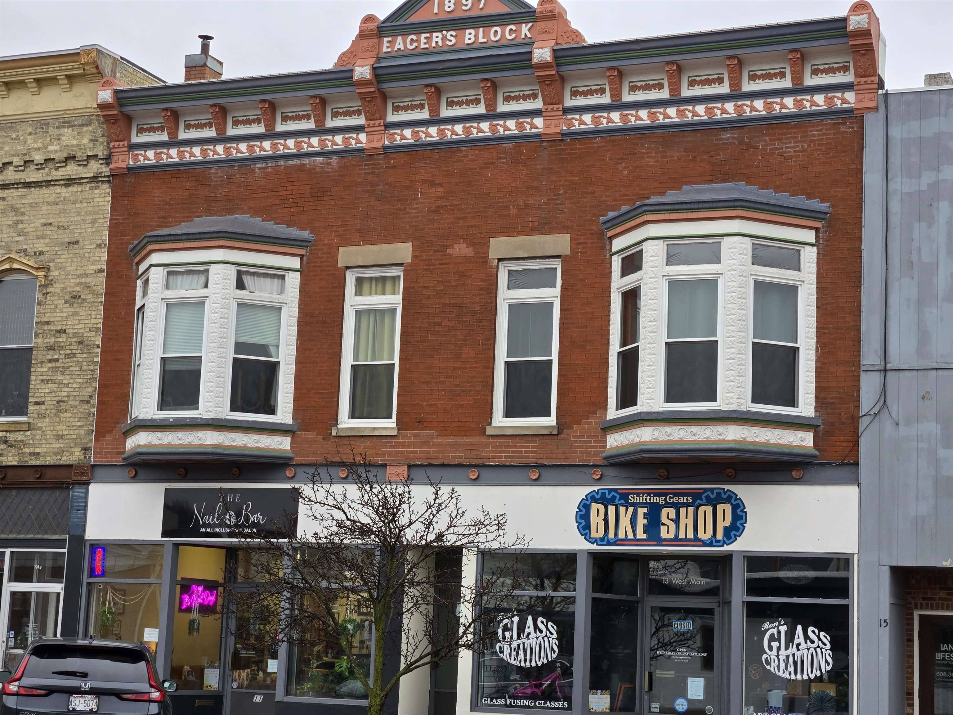 Evansville, WI 53536,11-13 W Main Street