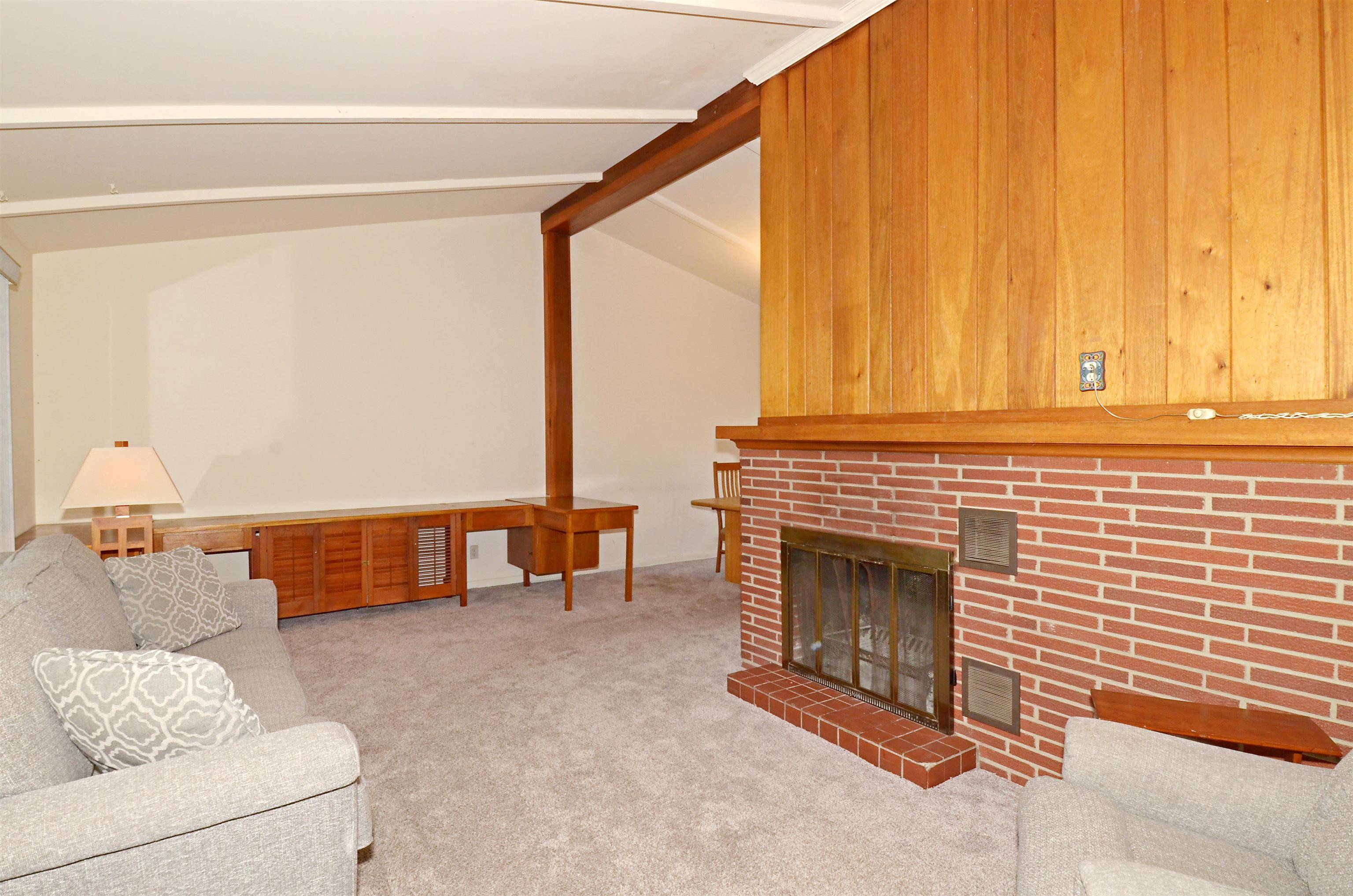Monona, WI 53716,5511 Maywood Road