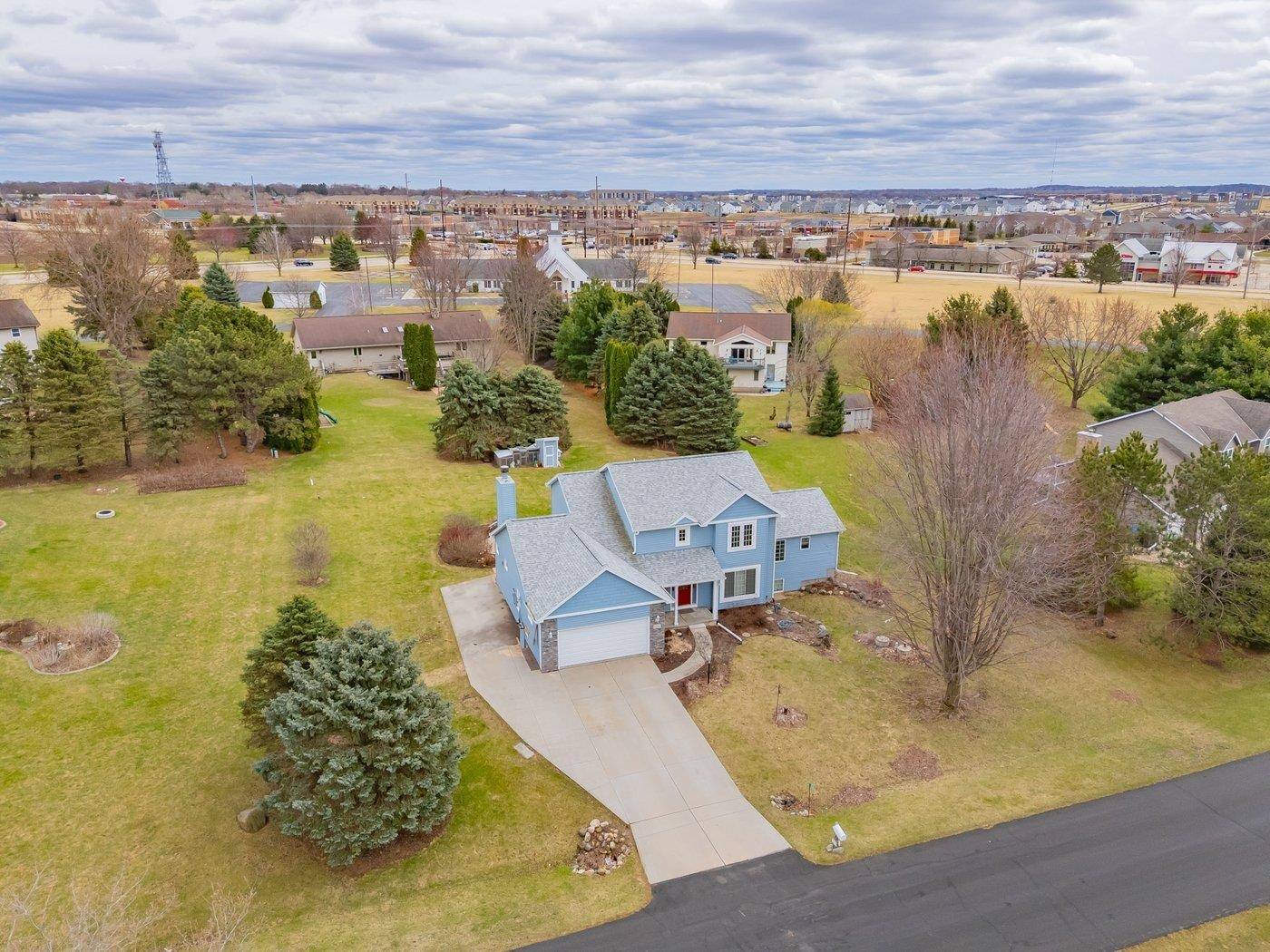 Sun Prairie, WI 53590,6236 Berkshire Lane