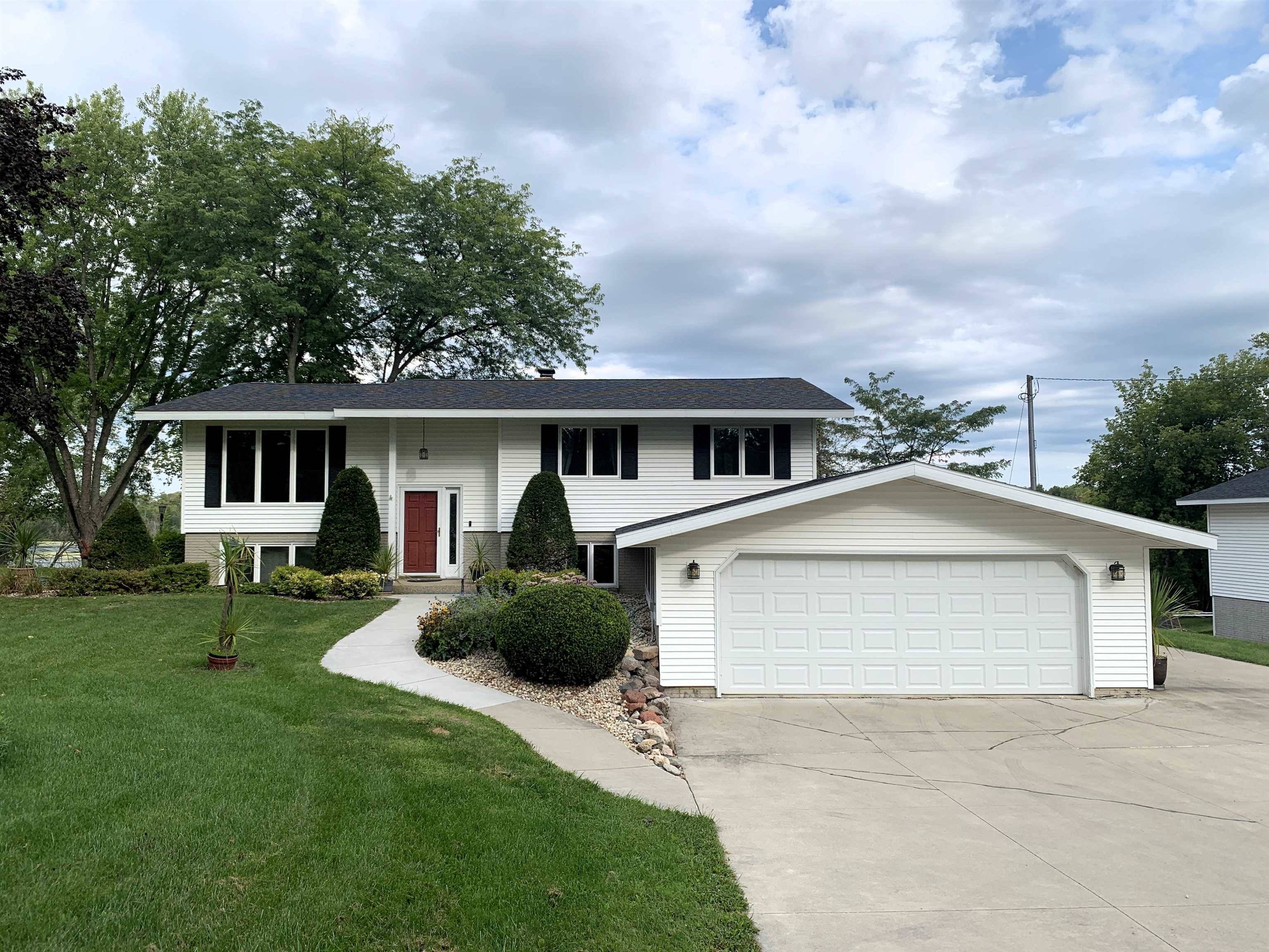 Fall River, WI 53932,N3119 Lazy Point Road
