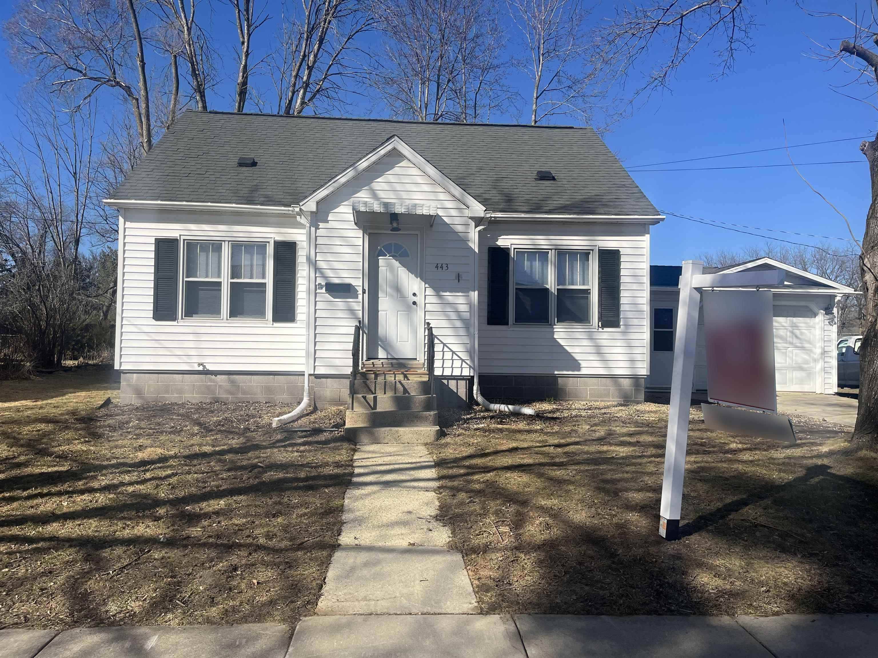 Mauston, WI 53948-1530,443 West Avenue
