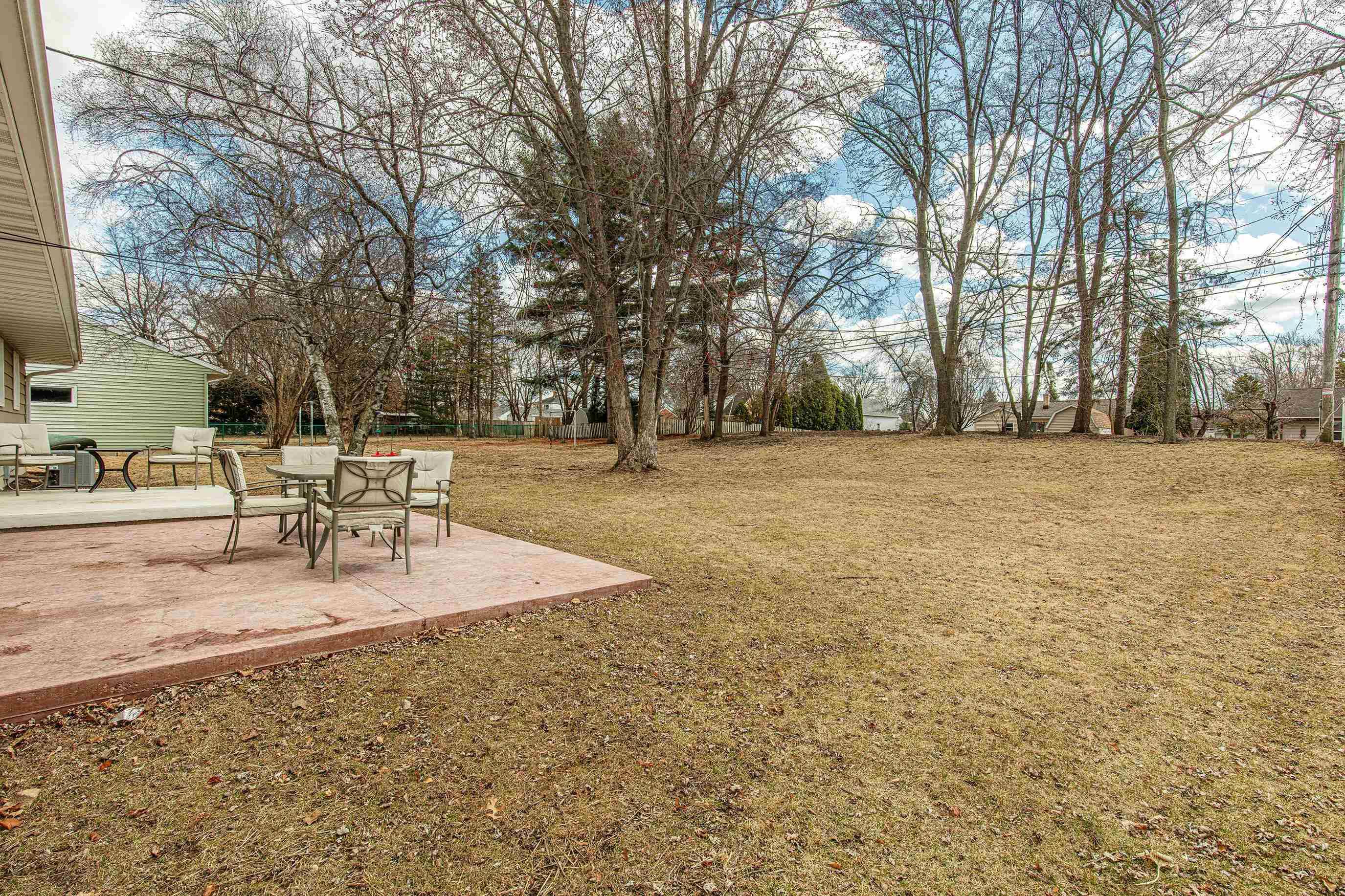 Sun Prairie, WI 53590,527 LINCOLN Drive